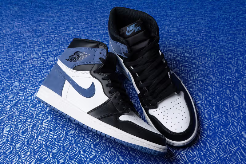 Air Jordan 1 High Blue Moon