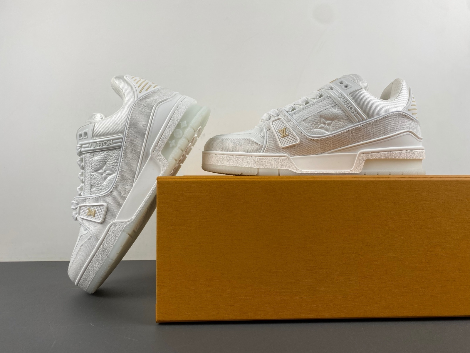 Louis Vuitton Trainer Hemresrth White