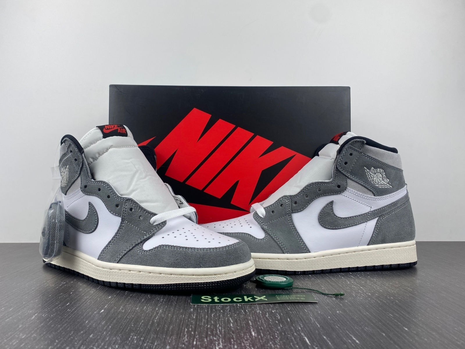 Air Jordan 1 High OG Washed Black