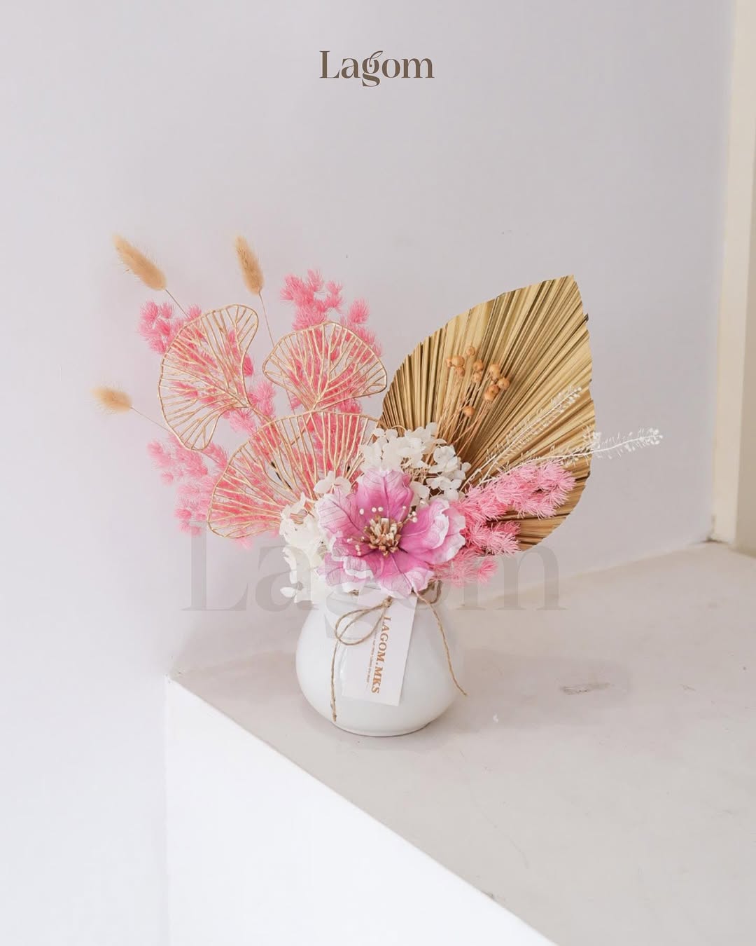 Simple Magnolia Vase