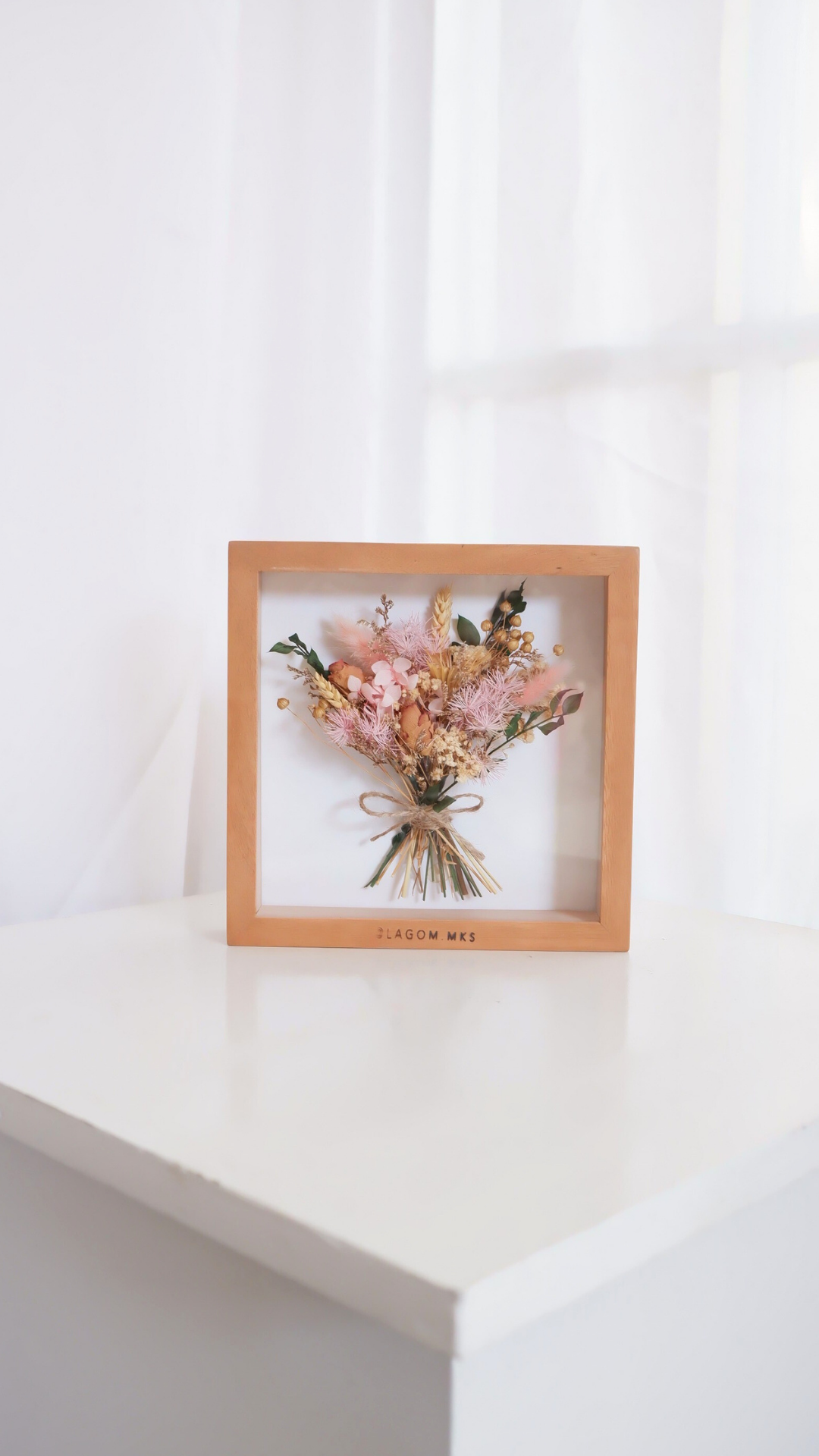 Rose Bouquet Frame