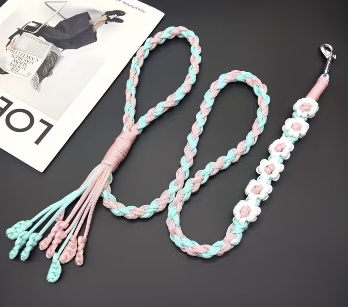 Paracord Dog Lead - Braided with Flowers