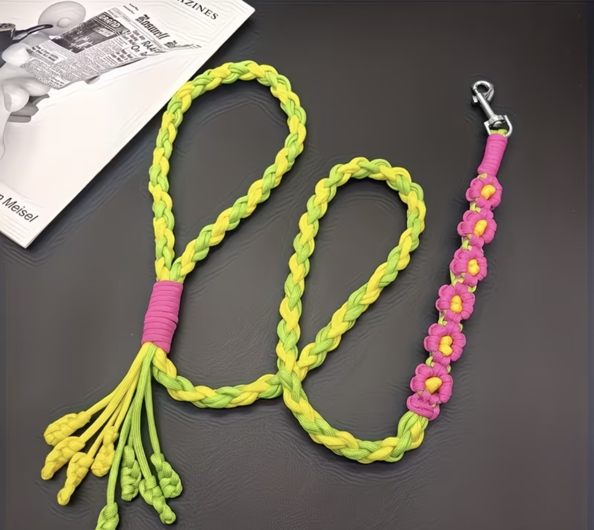 Paracord Dog Lead - Braided with Flowers