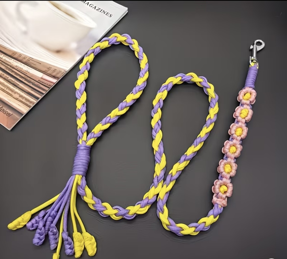 Paracord Dog Lead - Braided with Flowers