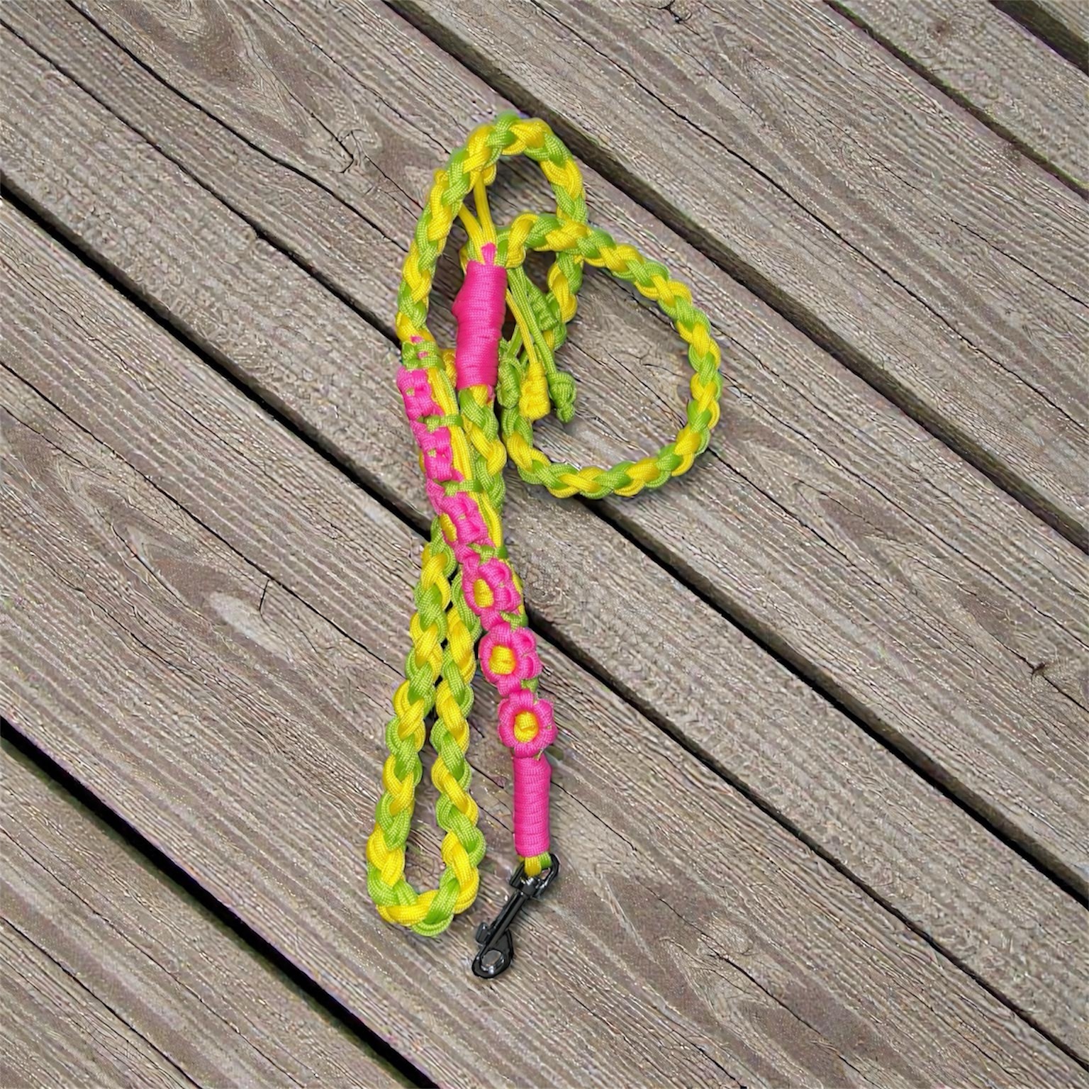 4 foot Paracord Braided Dog Lead with Flowers