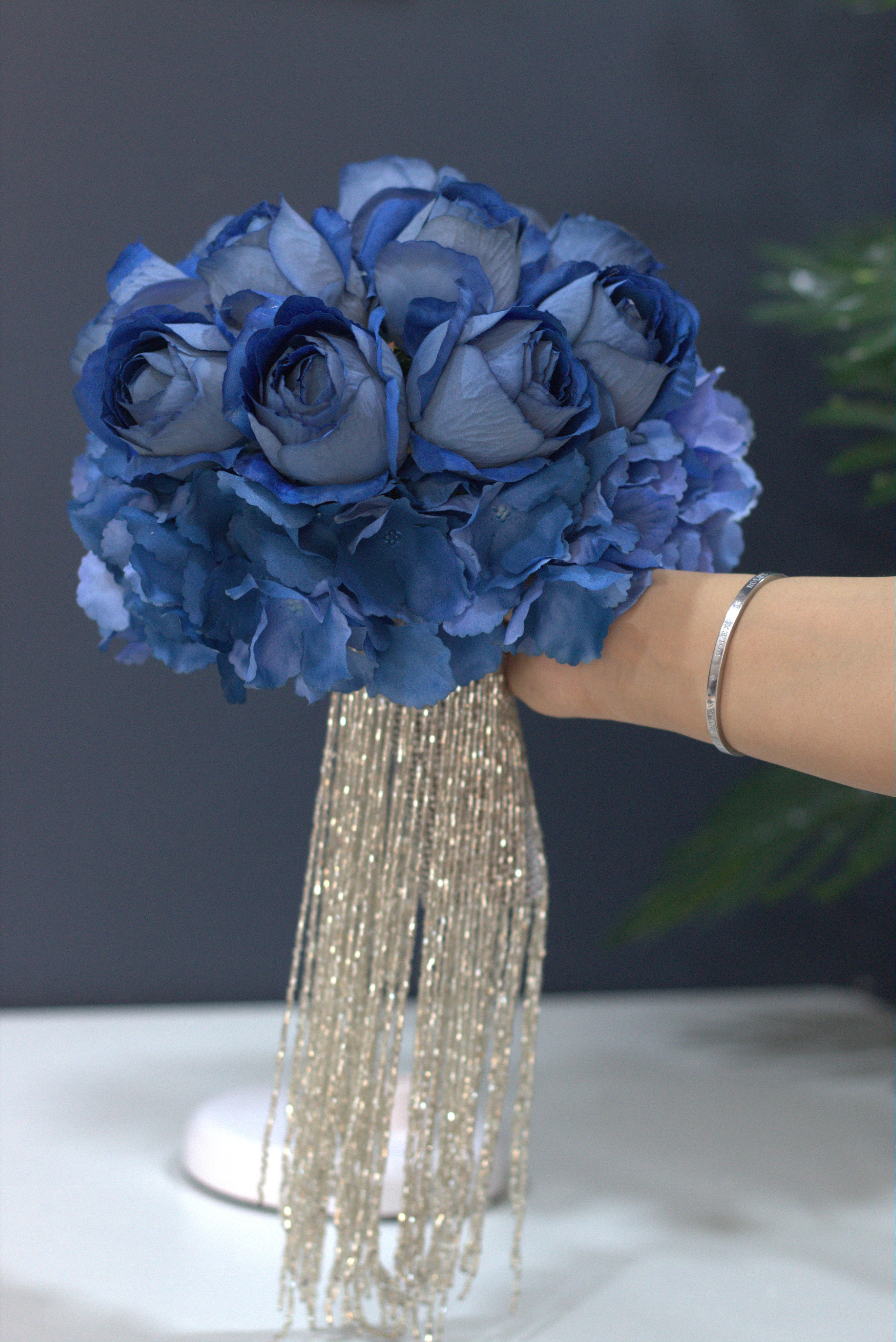 مسكة جوري مع كرستال