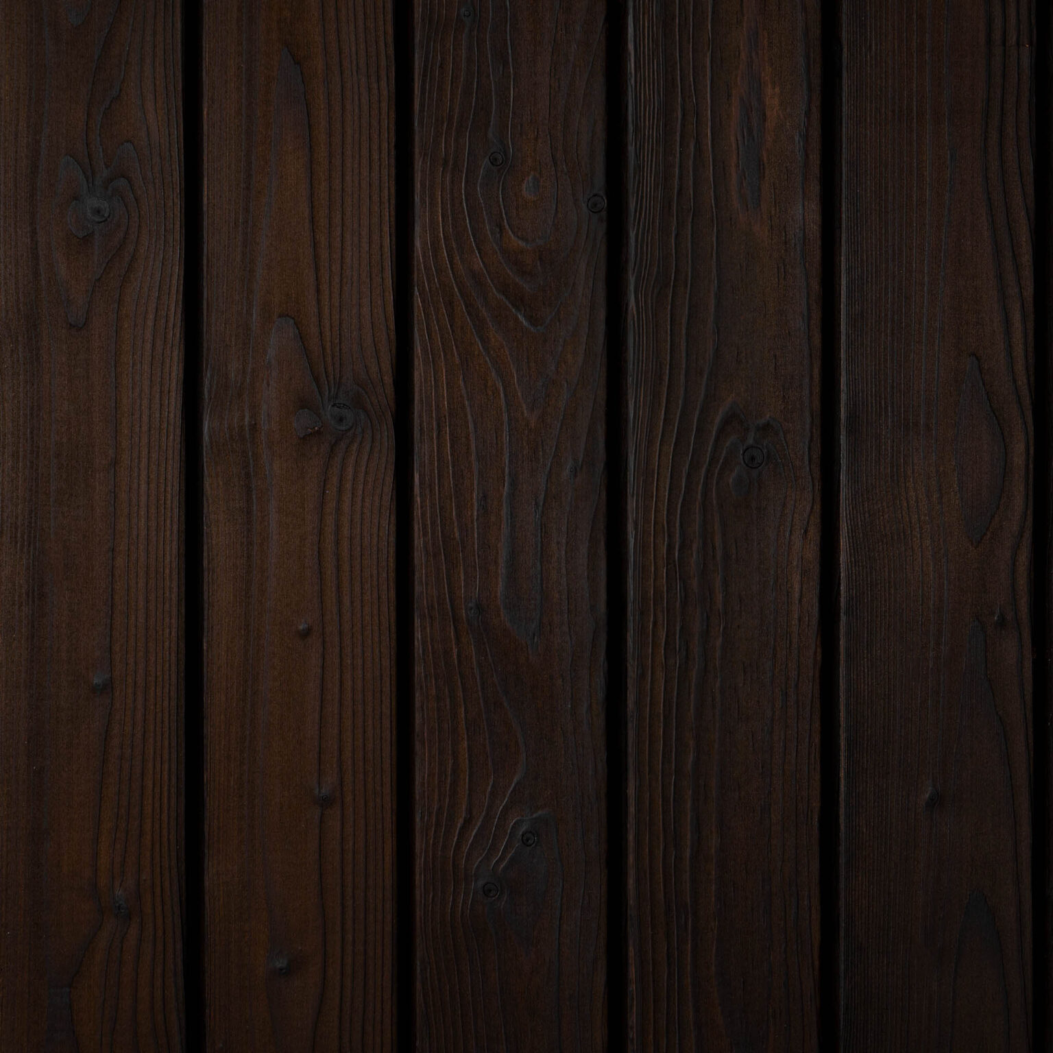 Walnut  degintos pušies ar eglės medienos lentos 28x120x4000