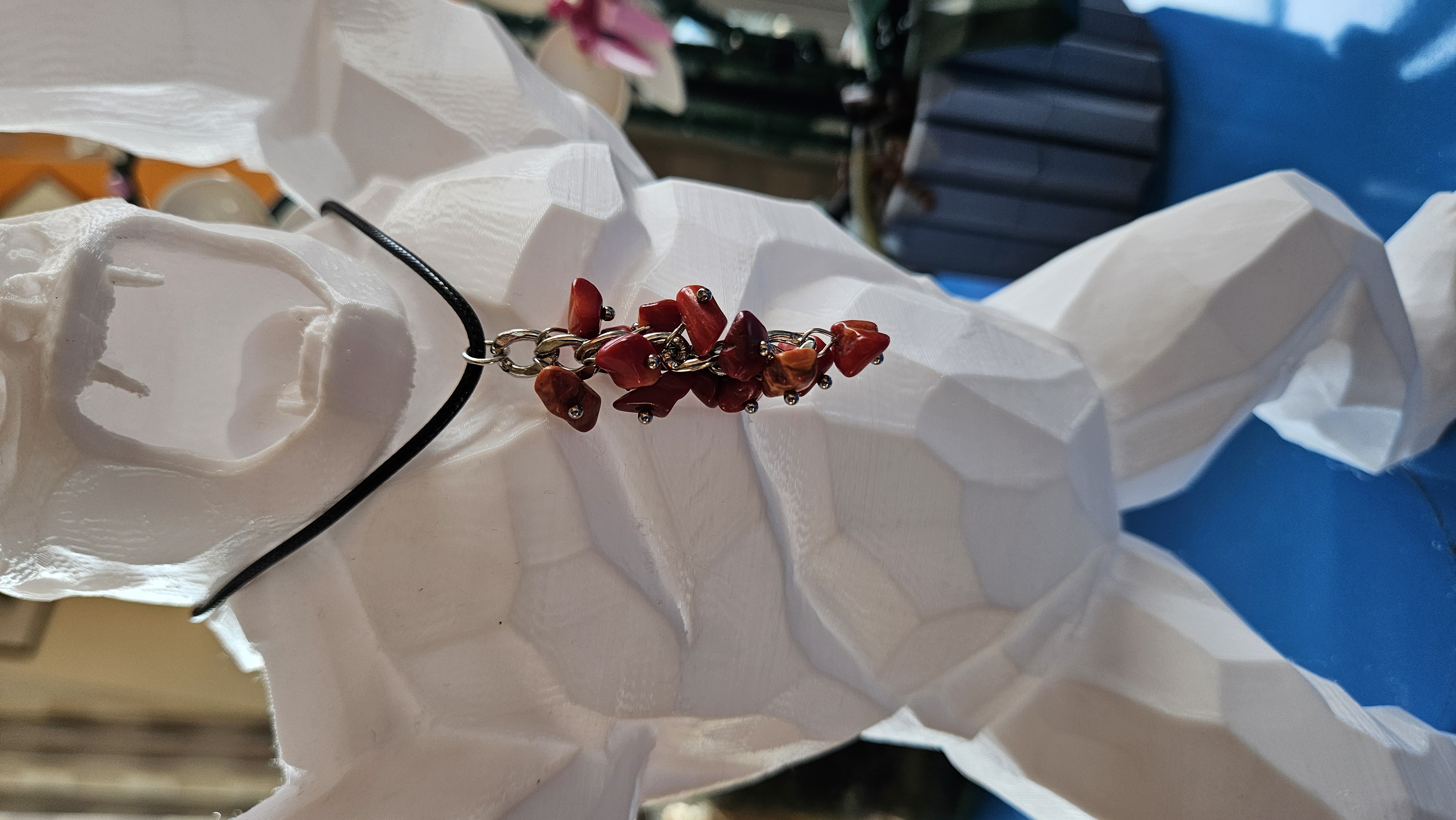 Collier en corail rouge — Grappe solaire