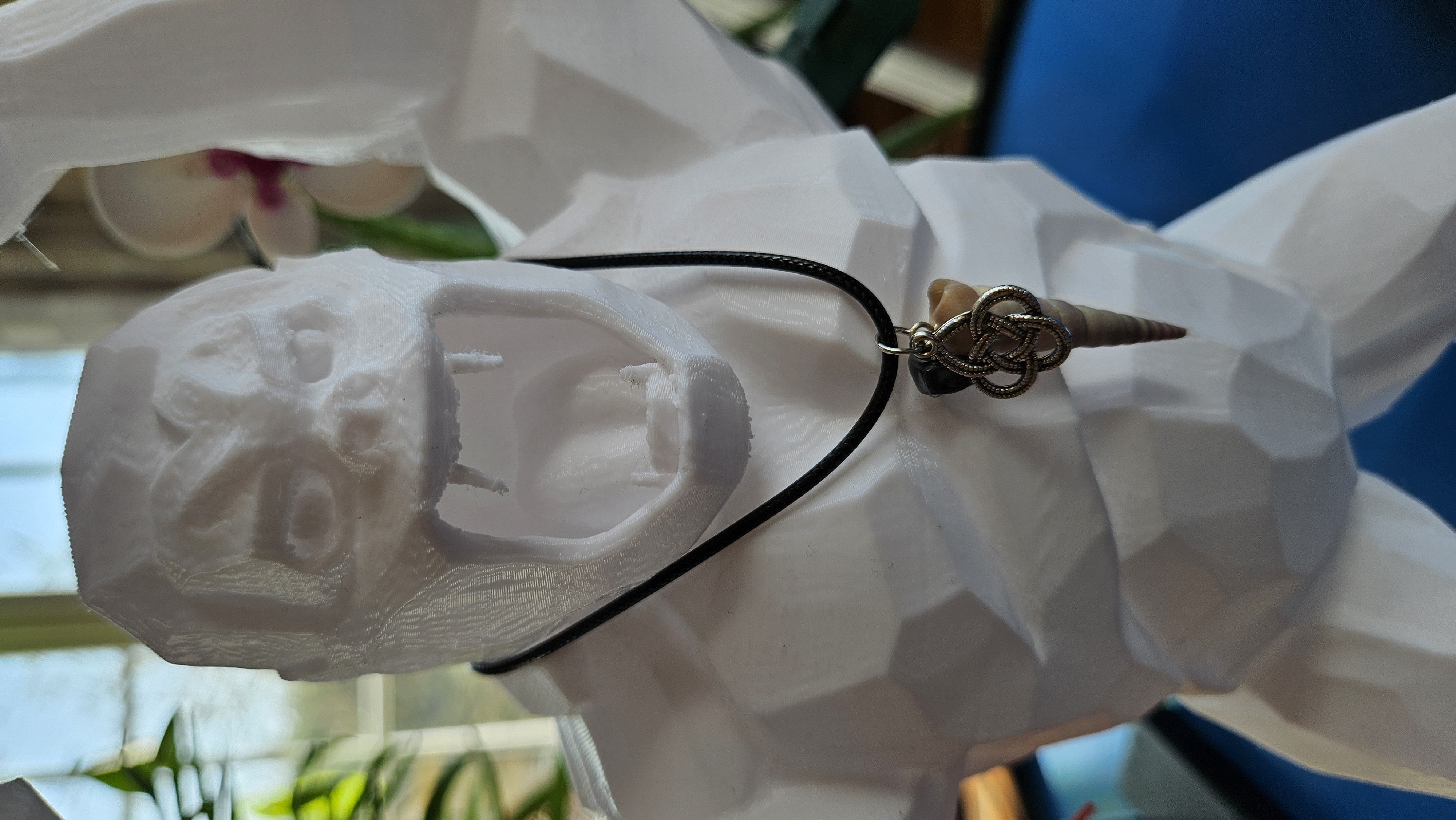 Collier Turitella Terebra & hématite — Force & lien