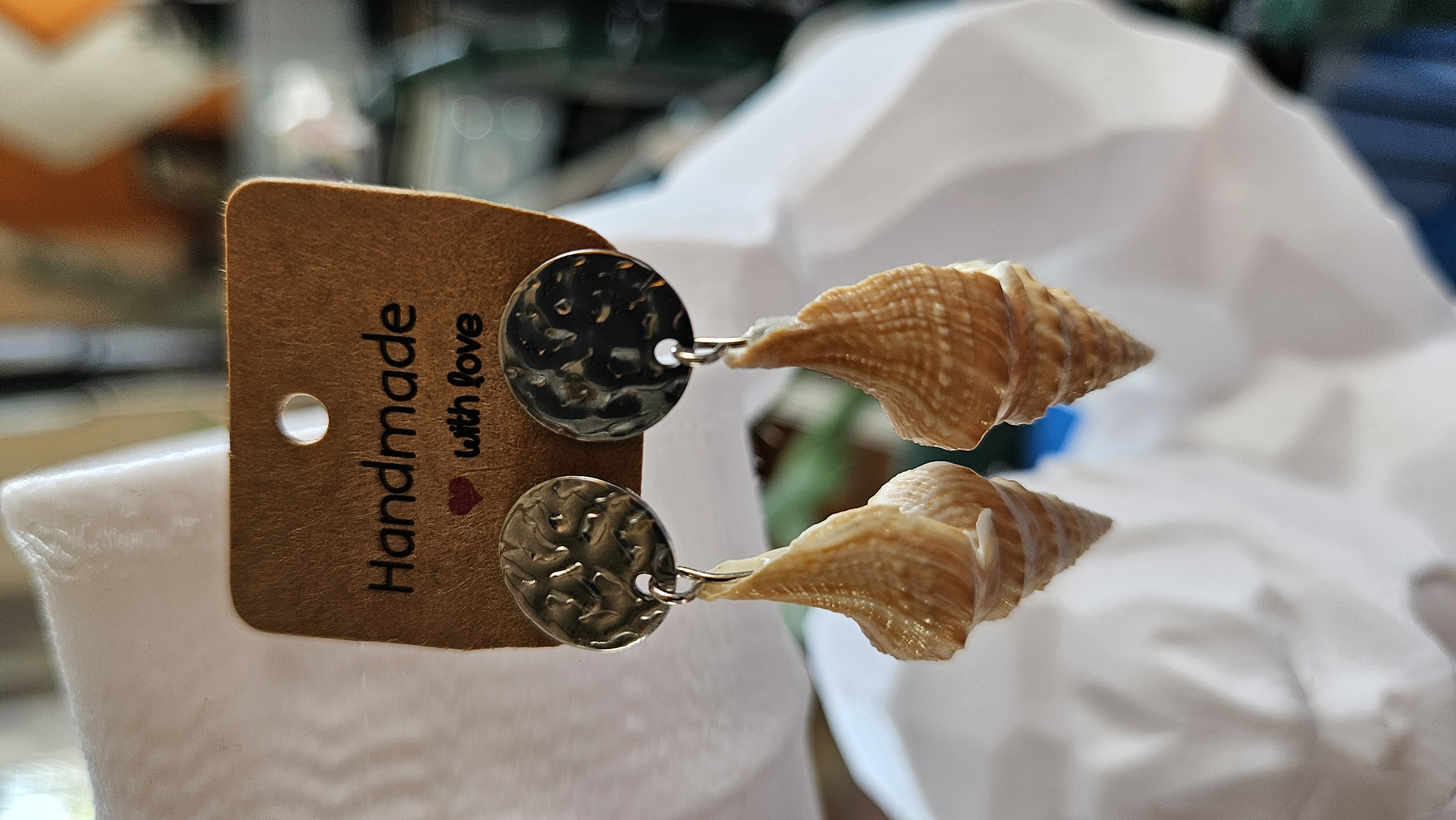 Boucles d’oreilles “Java Turrid” — 3 styles, une seule histoire