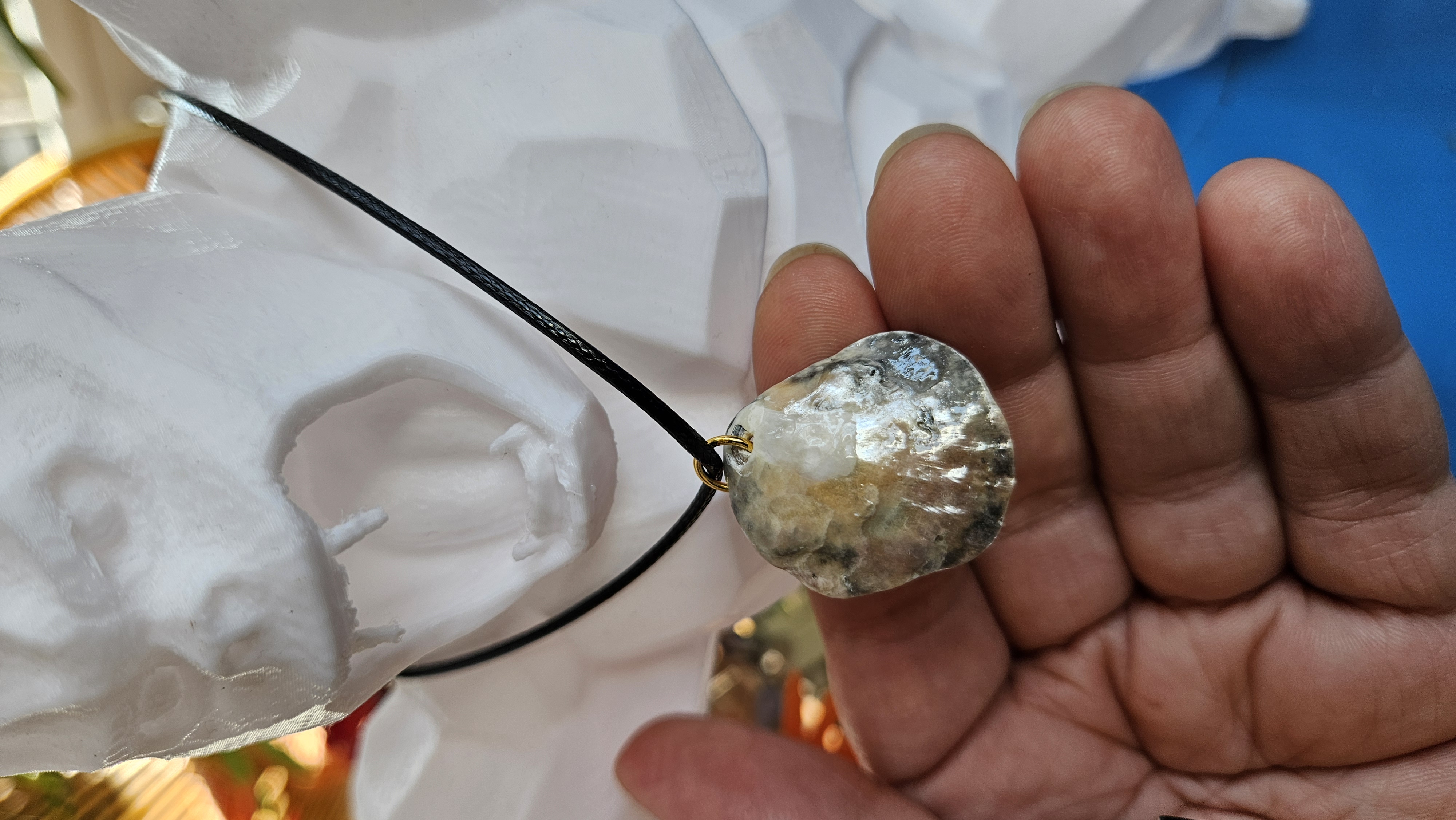 Collier “Souvenir d’Halong” — Huître dorée & Perle du Vietnam