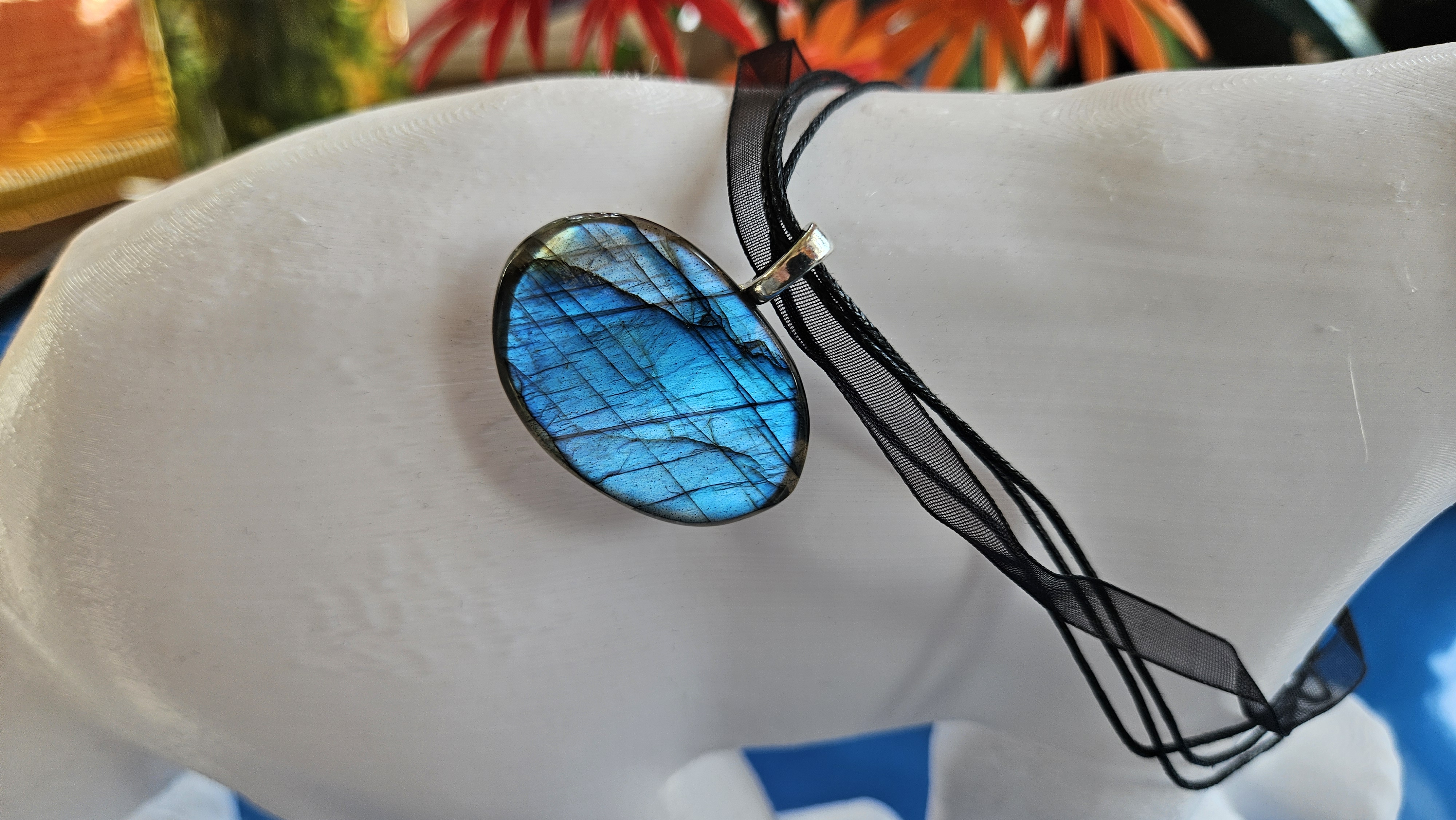 Collier en labradorite — Reflets mystiques & protection