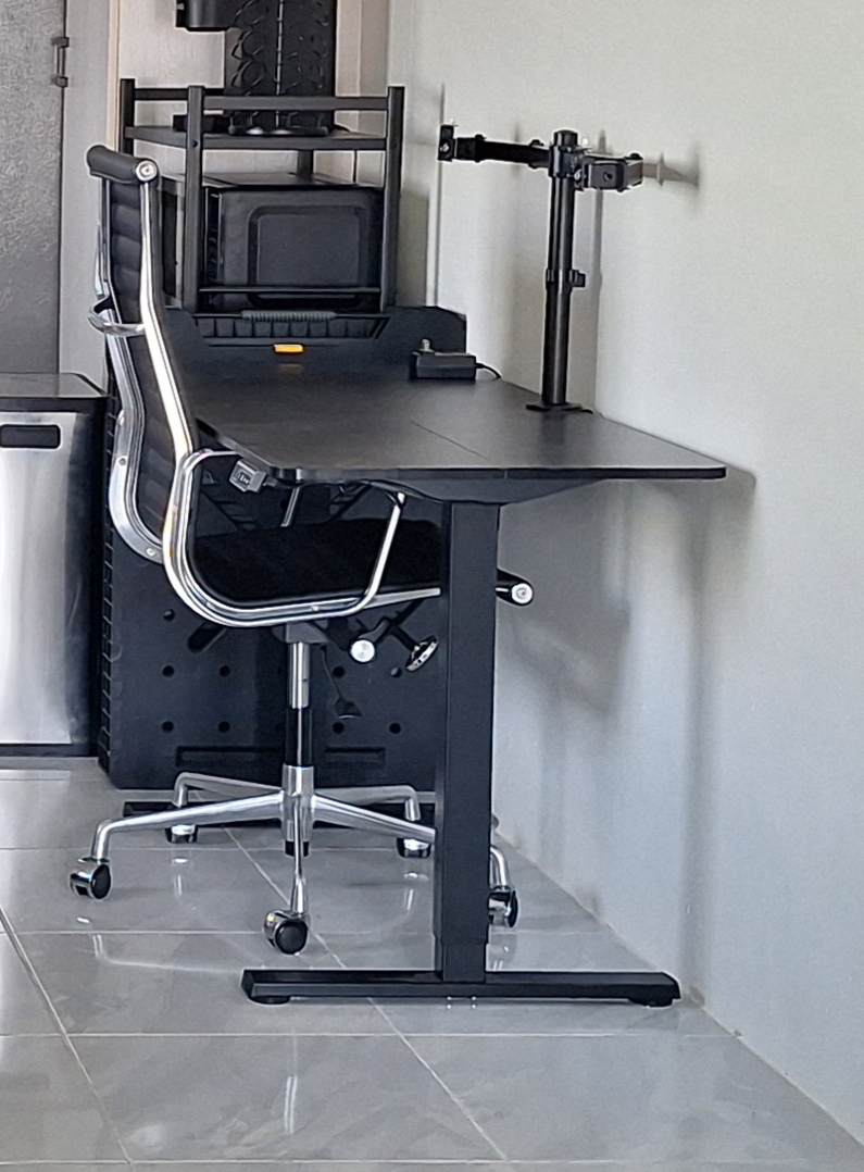 Computer desk (motorized)