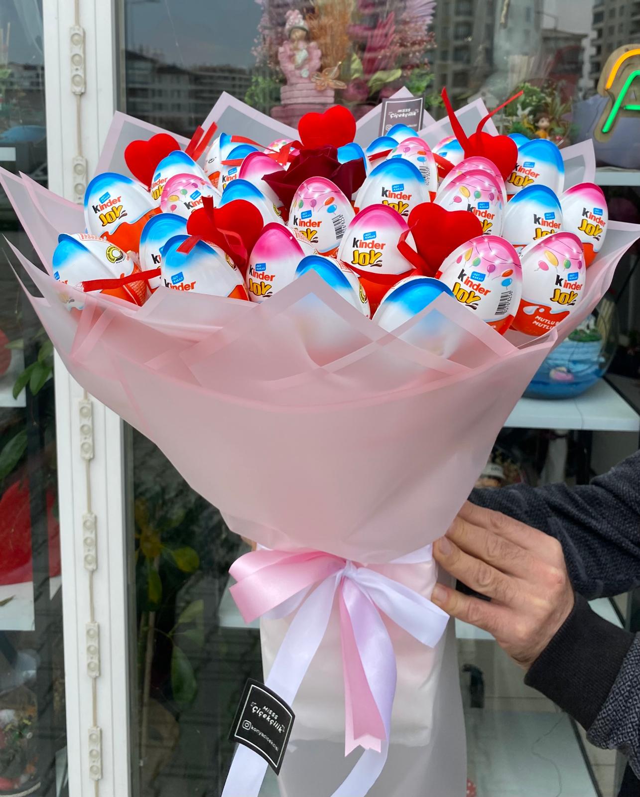 Kinder Sürpriz Yumurta Buketi