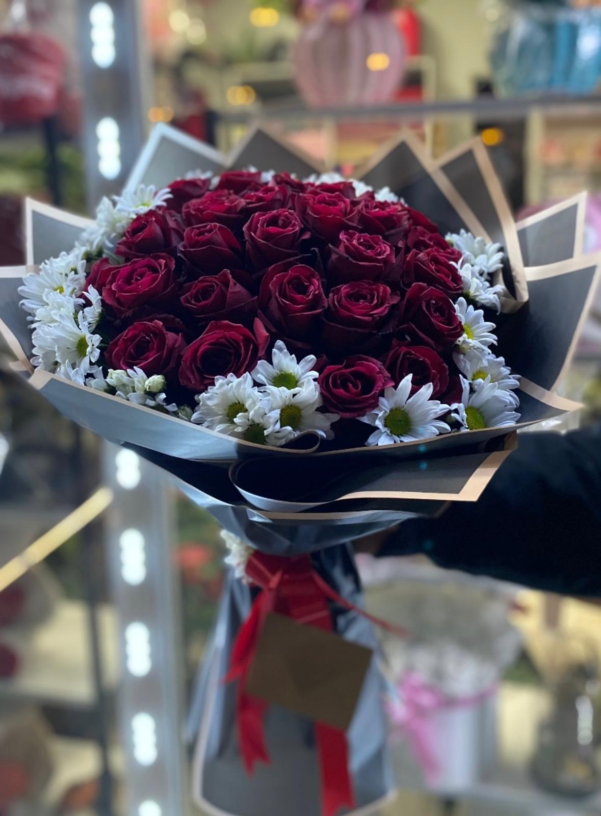 Kırmızı Gül ve Papatya Buketi