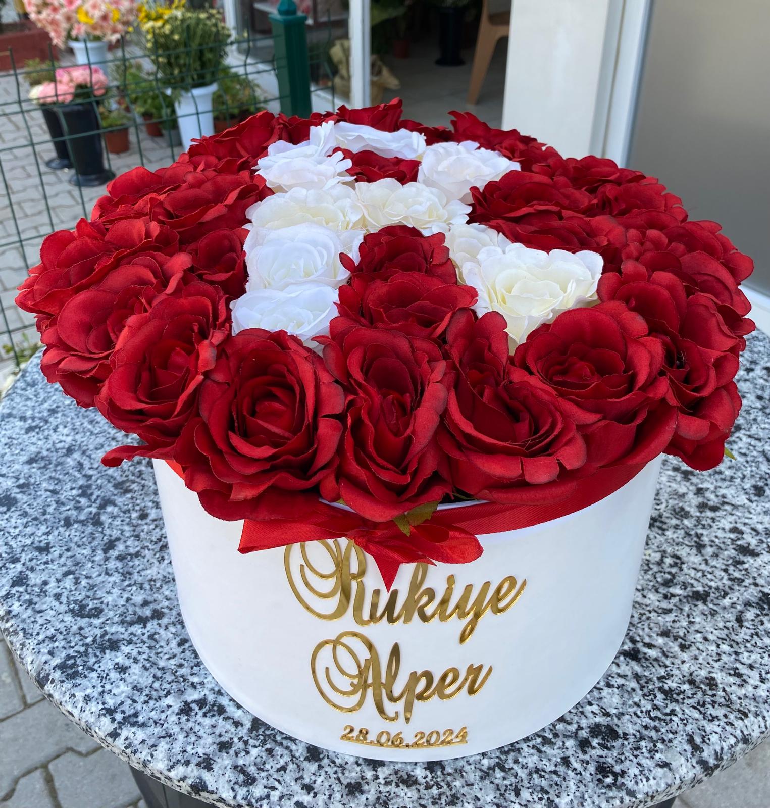 41'Li Yapay Büyük Kutu Gül