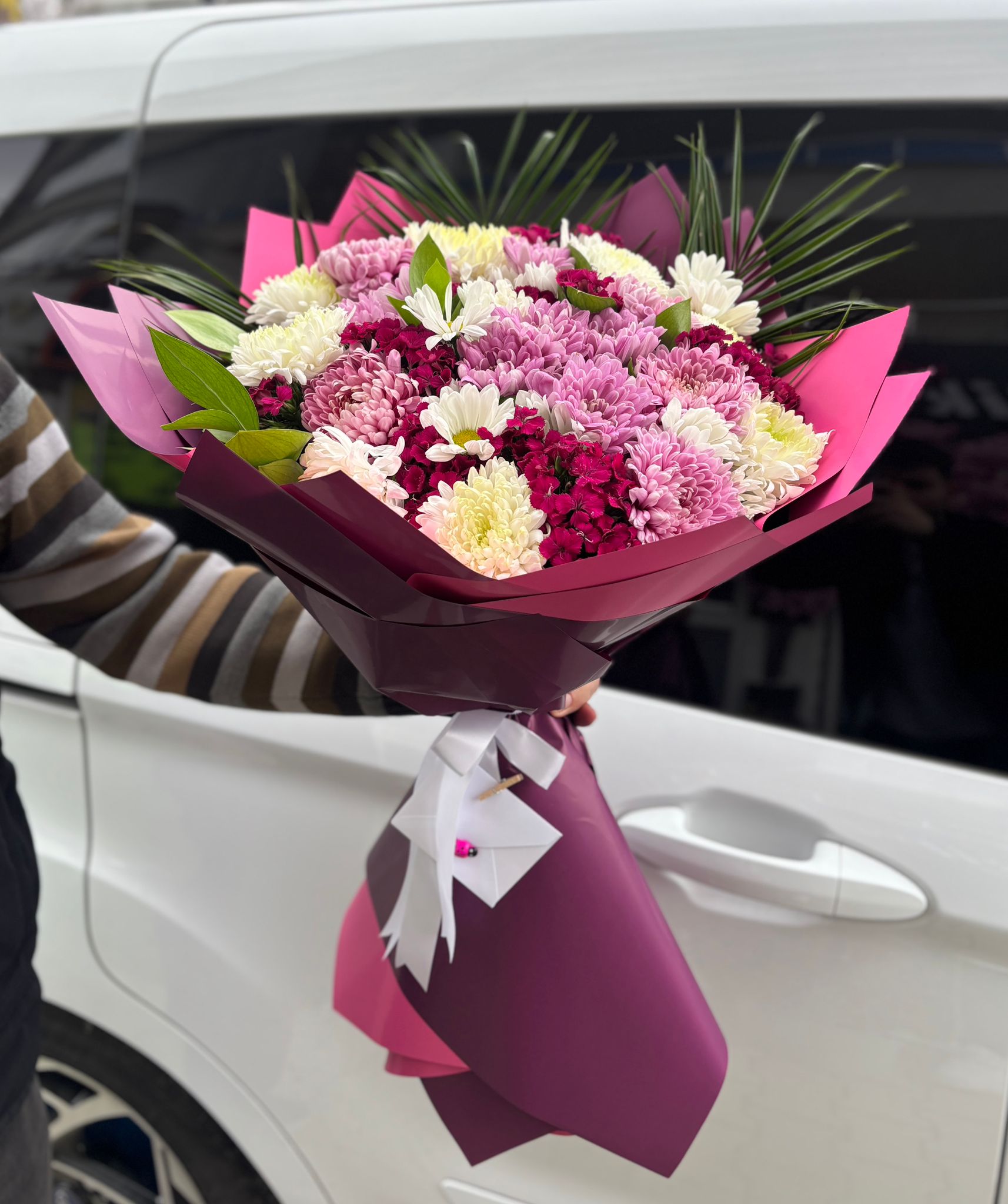 Renkli Klasik Çiçek Buketi