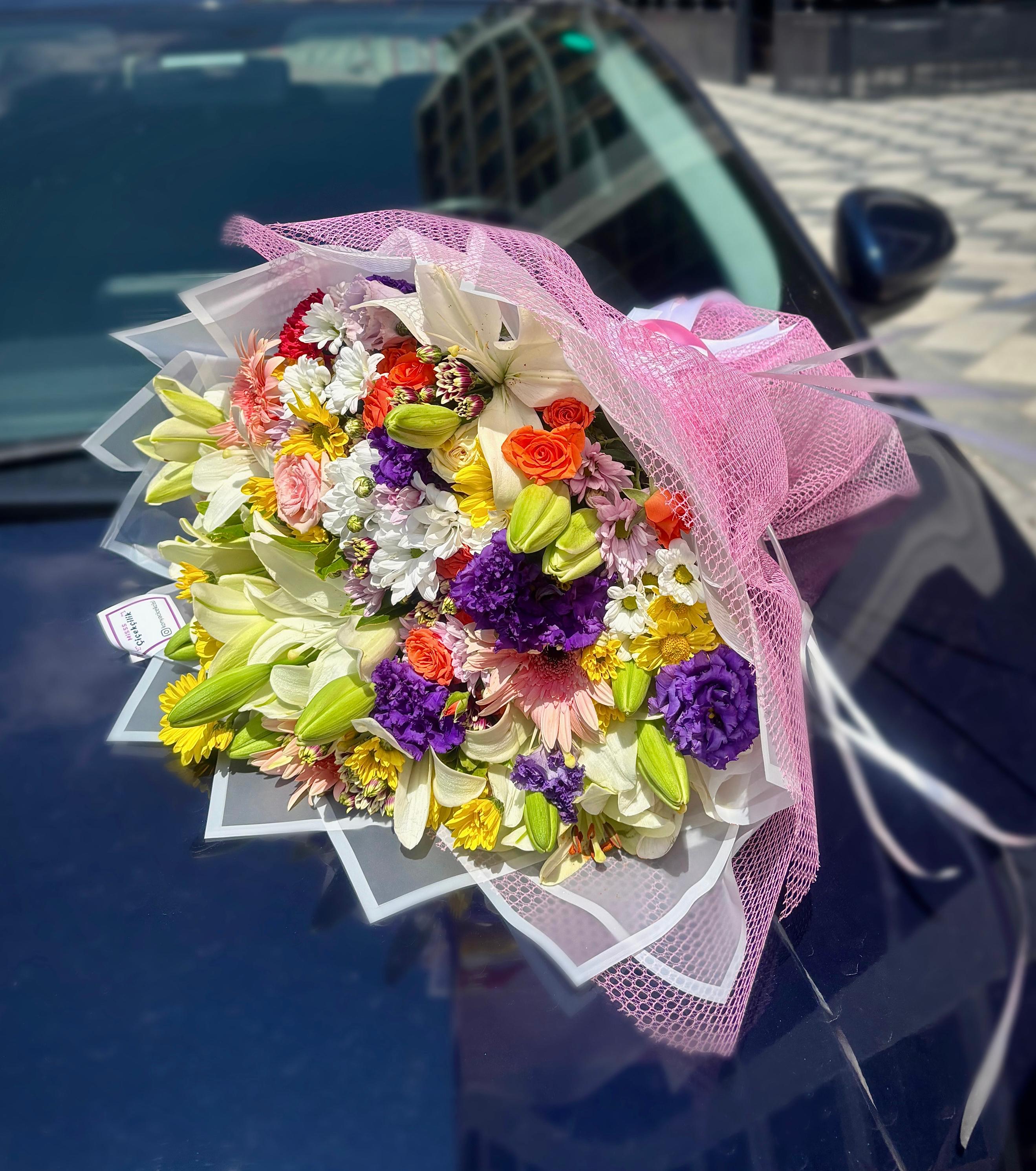 Lüx Renkli Çiçek Buketi