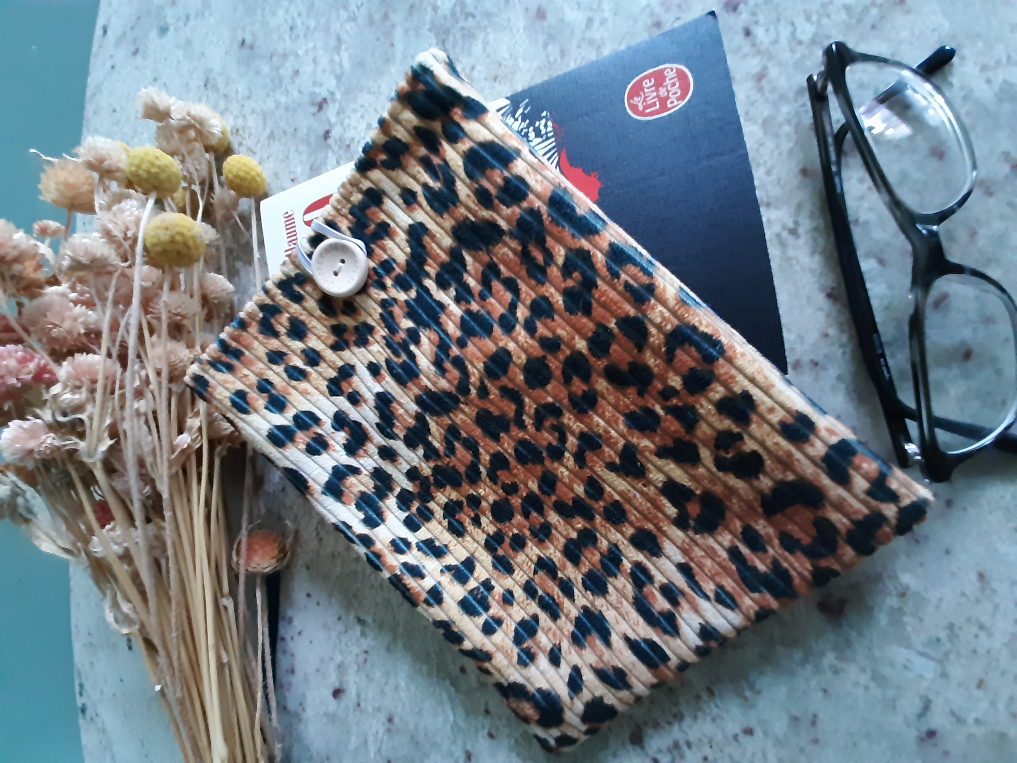 Housse pour livre de poche