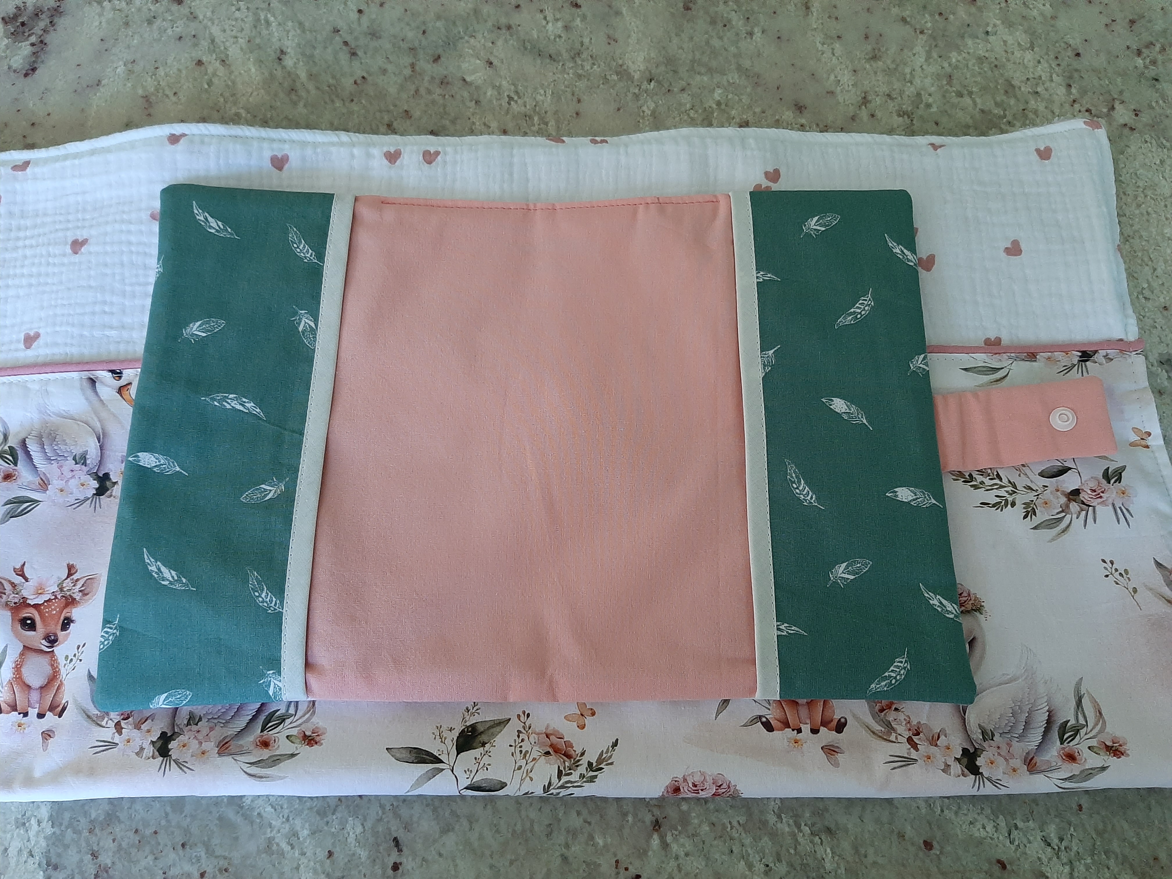 Couverture bébé + protège carnet de santé