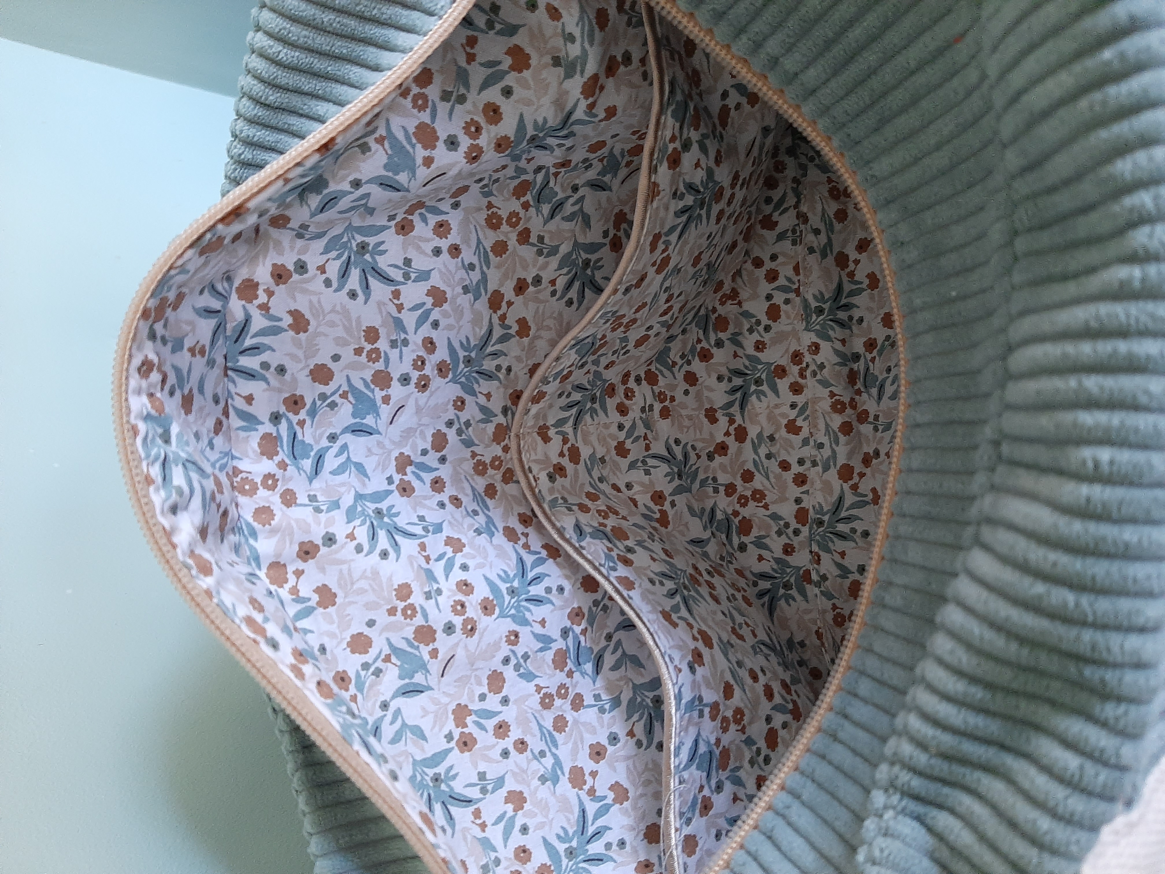 Sac cabas en velours côtelé