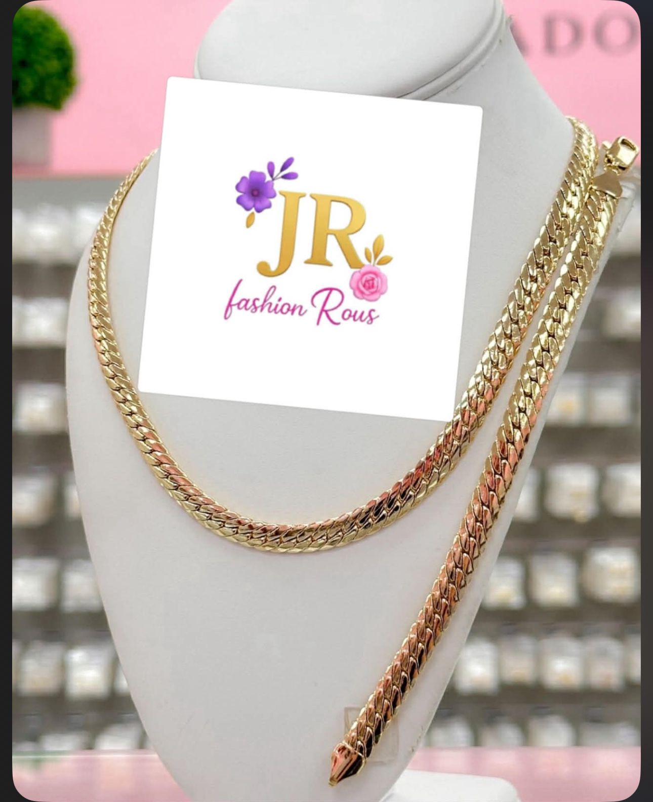 Collar de cadena dorada