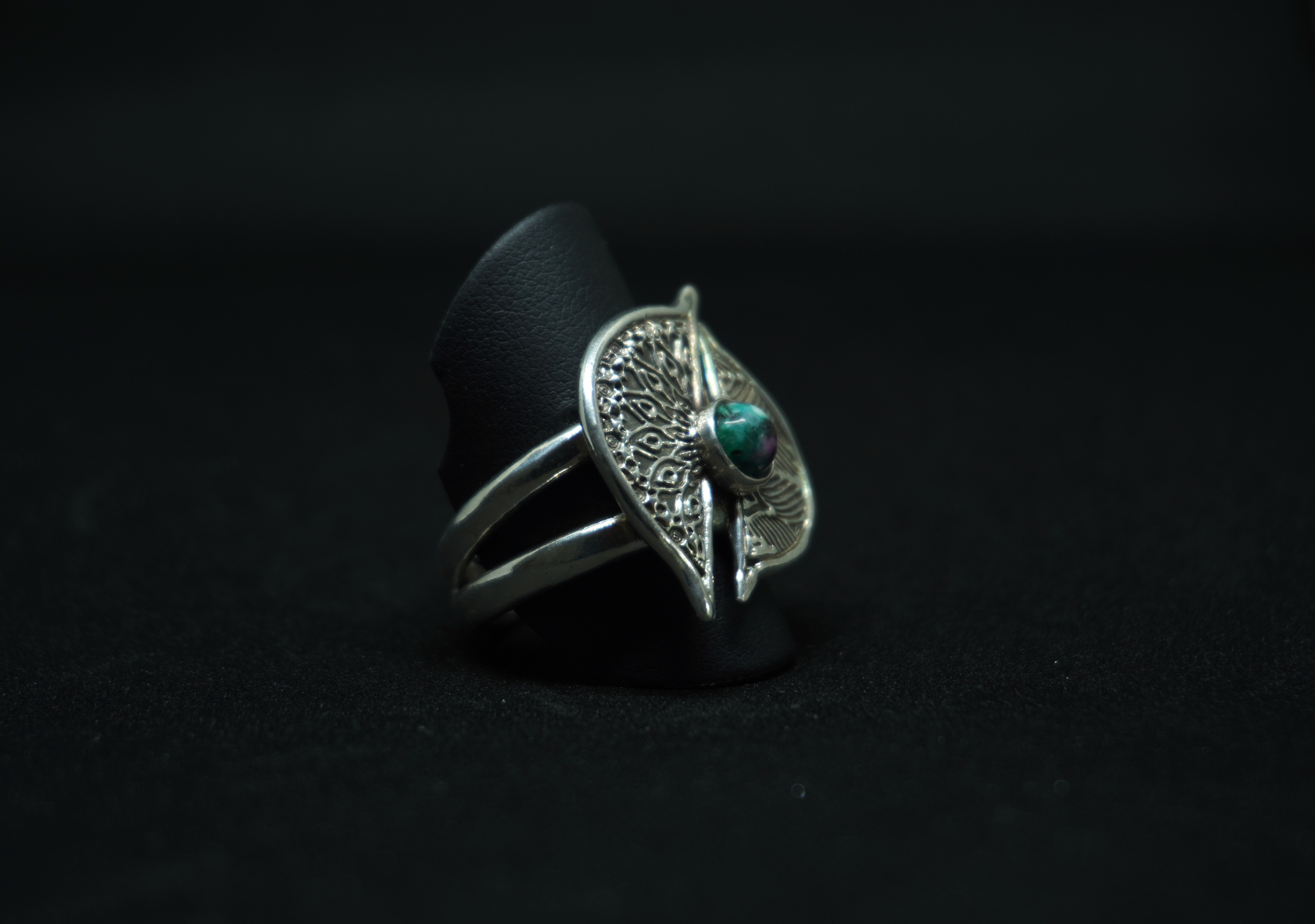 Mandara Zoisite ring