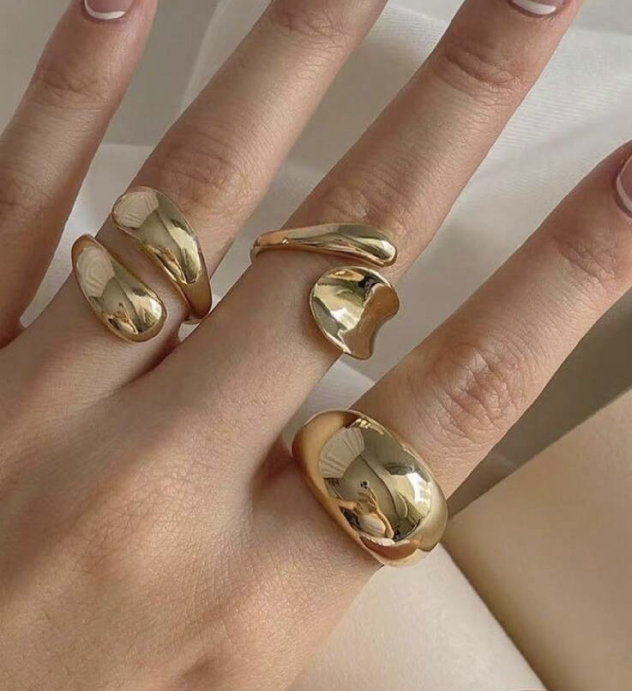 Manicura Francesa Clásica