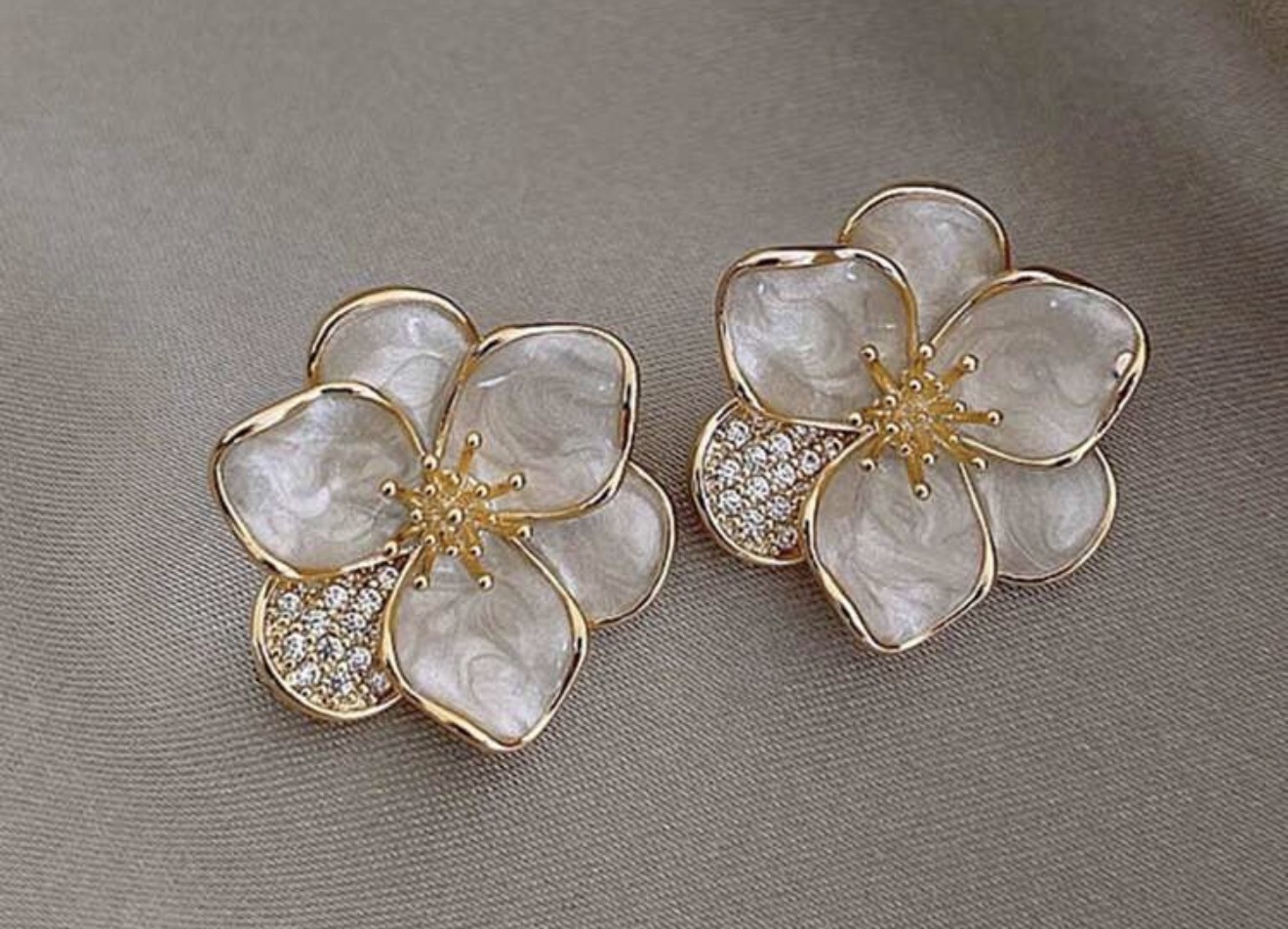 Aretes Flor Perla