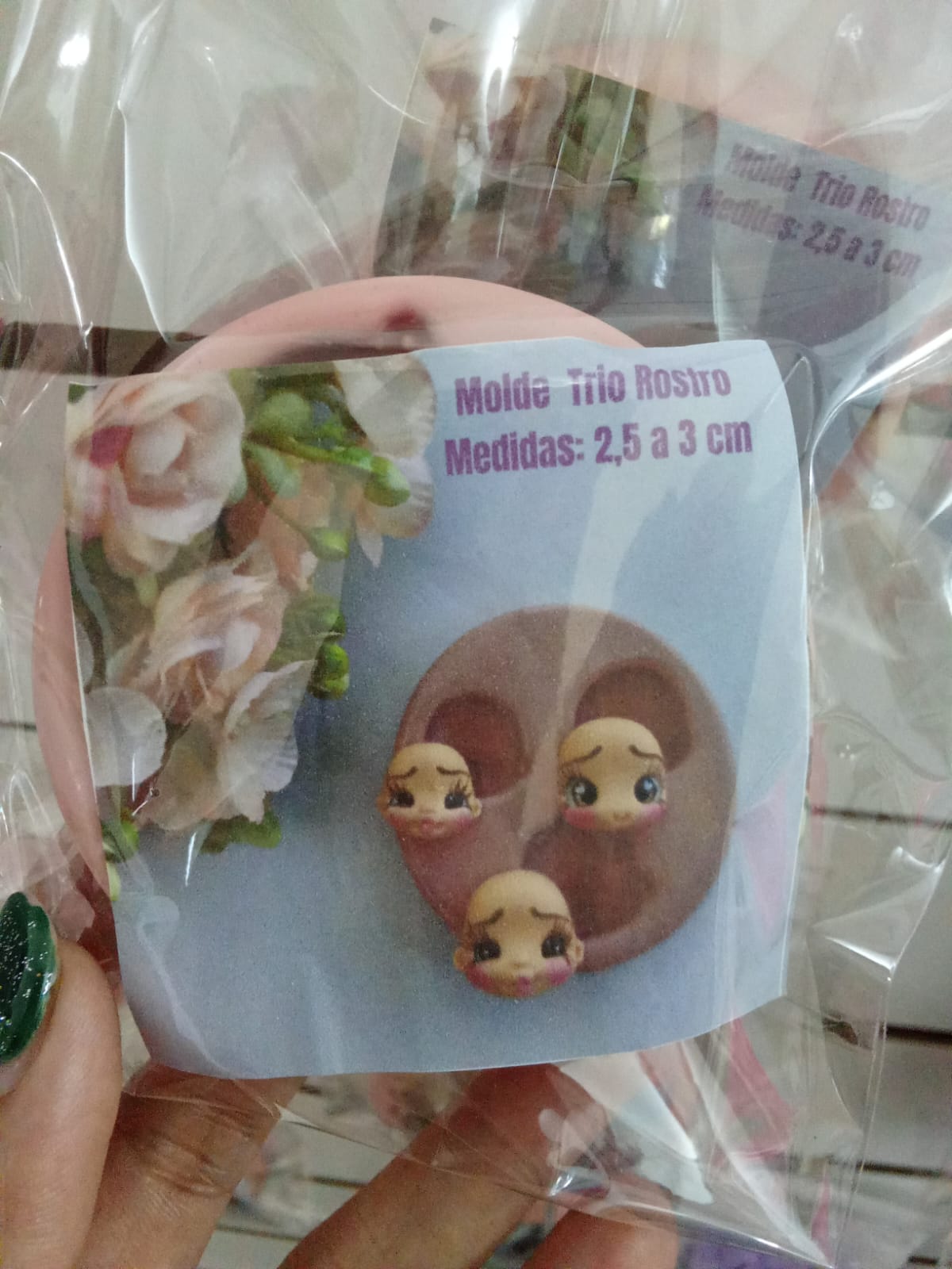 Molde de trio de rostros para porcelana