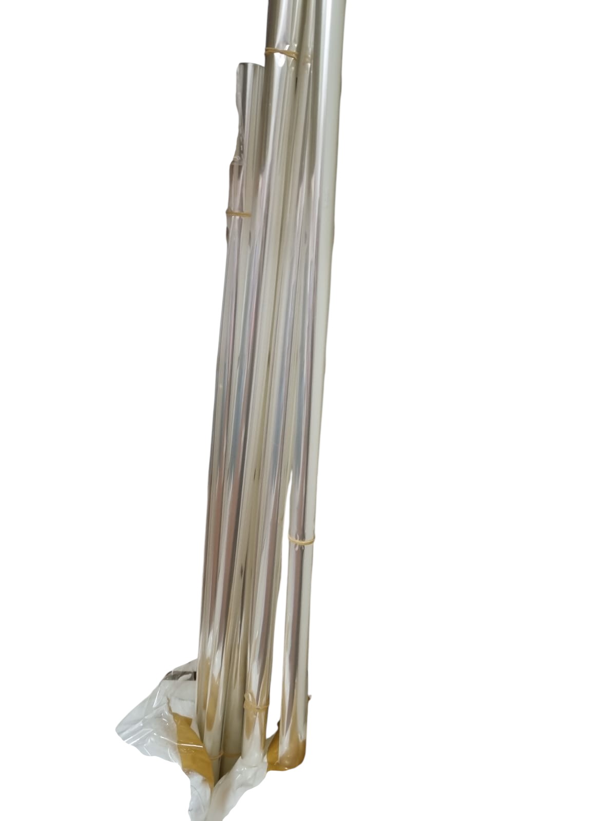 Rollo de papel de envoltura color plateado 