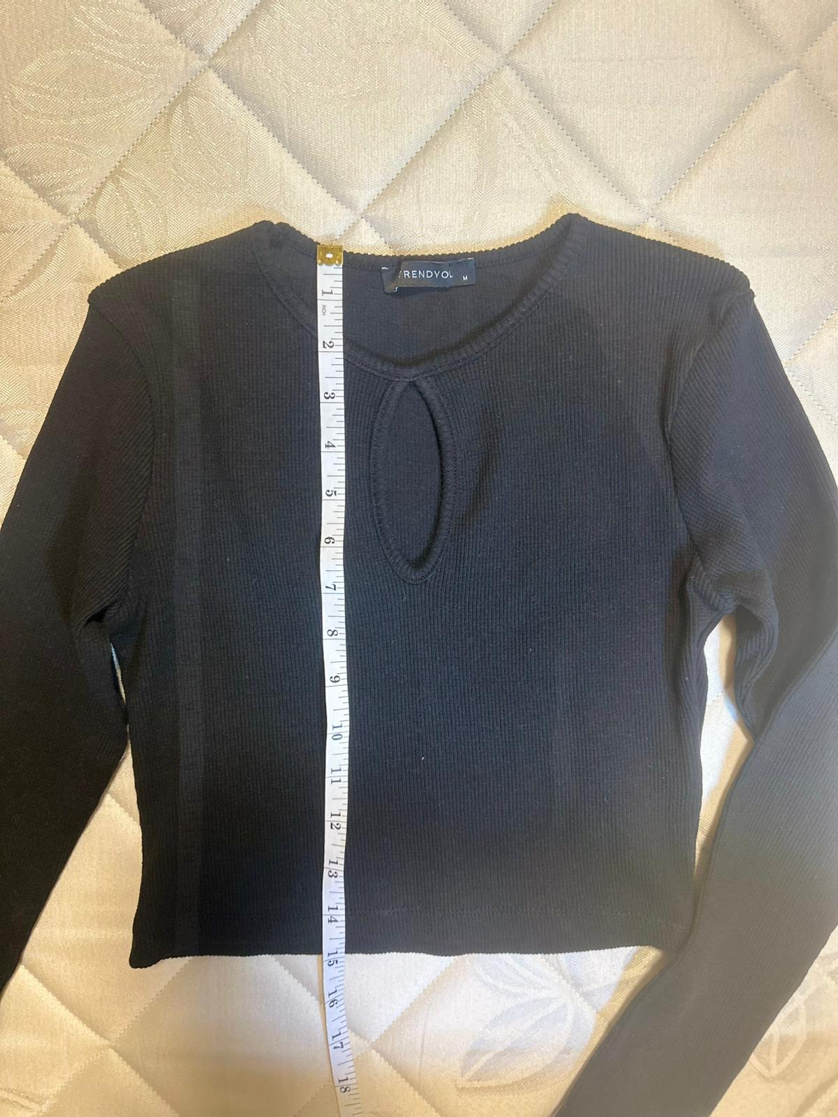 Black Ribbed Crop Top