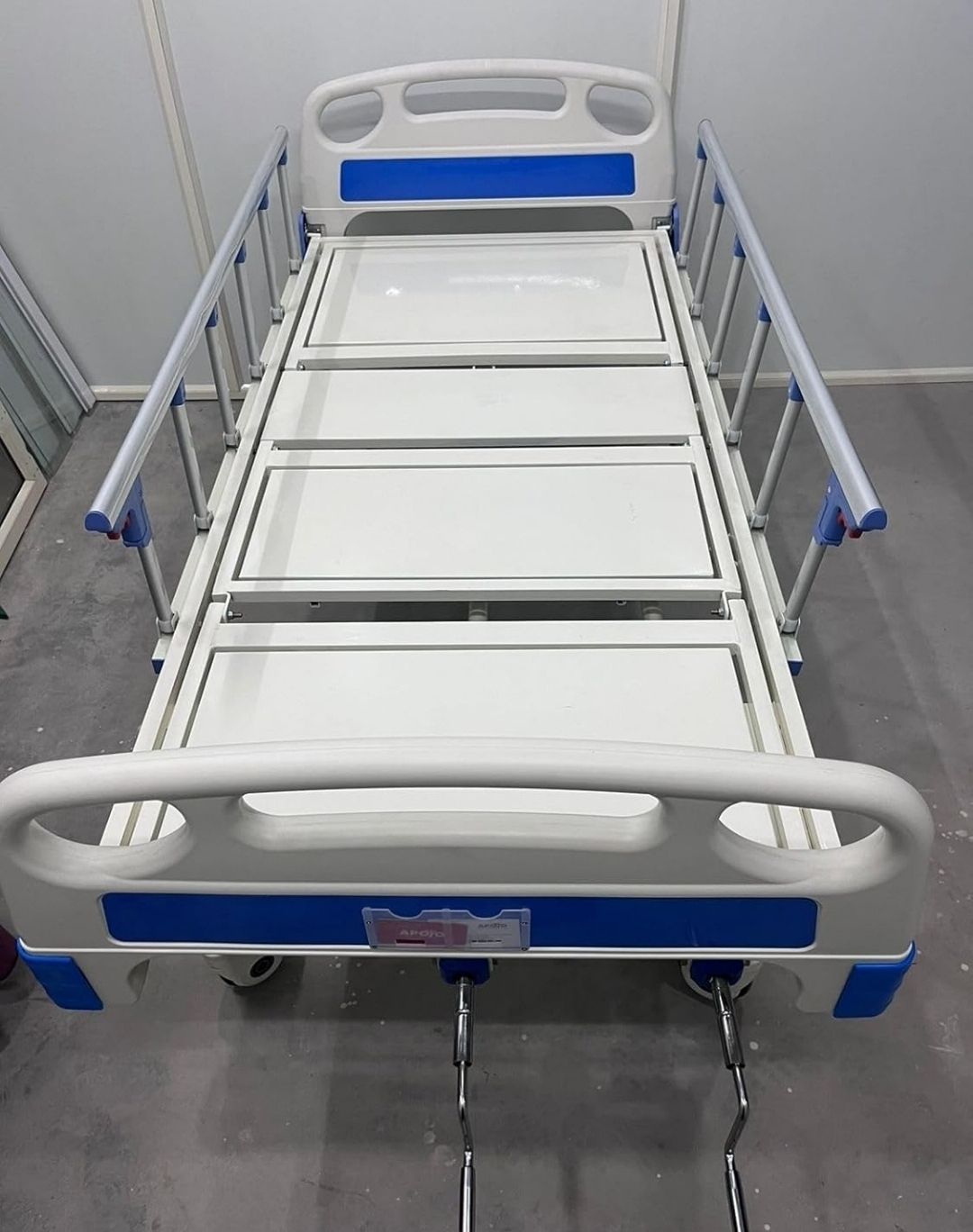 Two Handle -- Full Fowler Bed with Abs Panels and Collapsible railings and wheels  Size-(6 by 3 by 1.5)ft