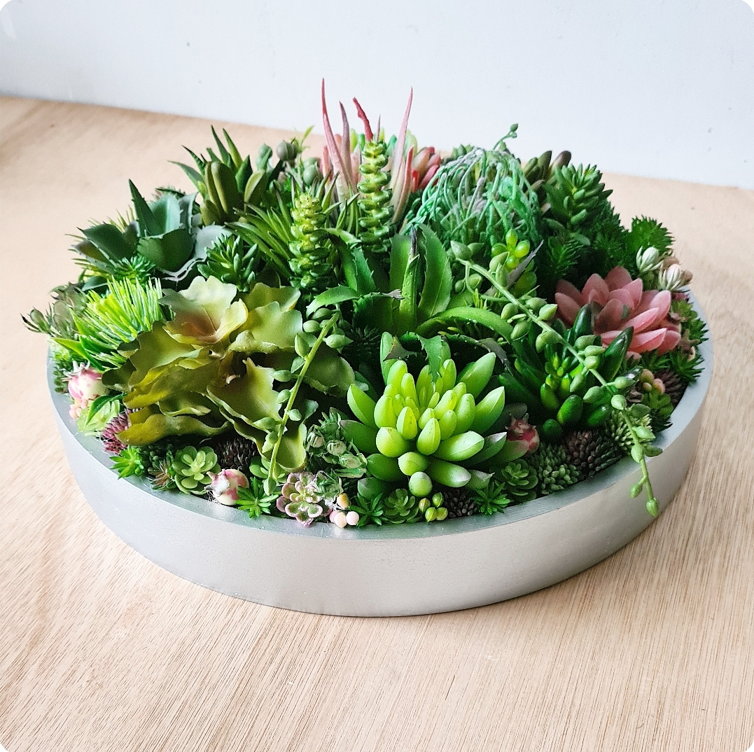 Faux Succulent Planter Circle x 1 (Green/Pinks)