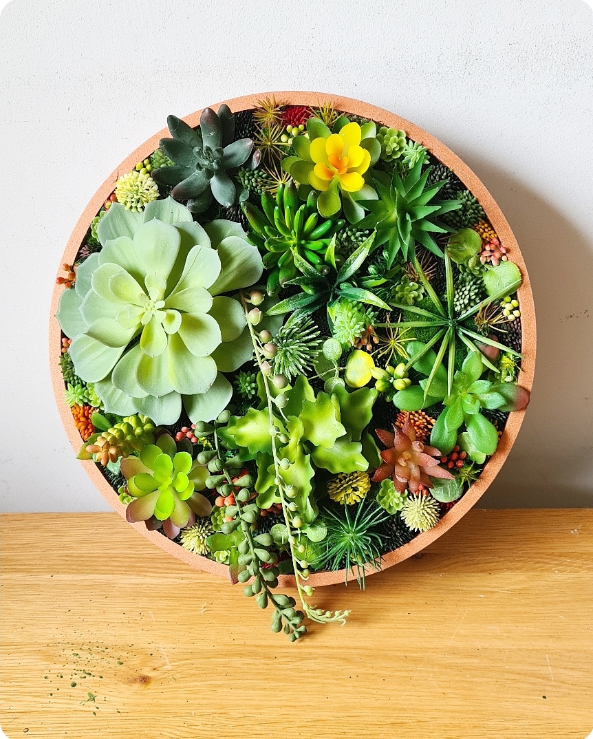 Faux Succulent Wall Circle x 1 (Green/Multi Rusts)