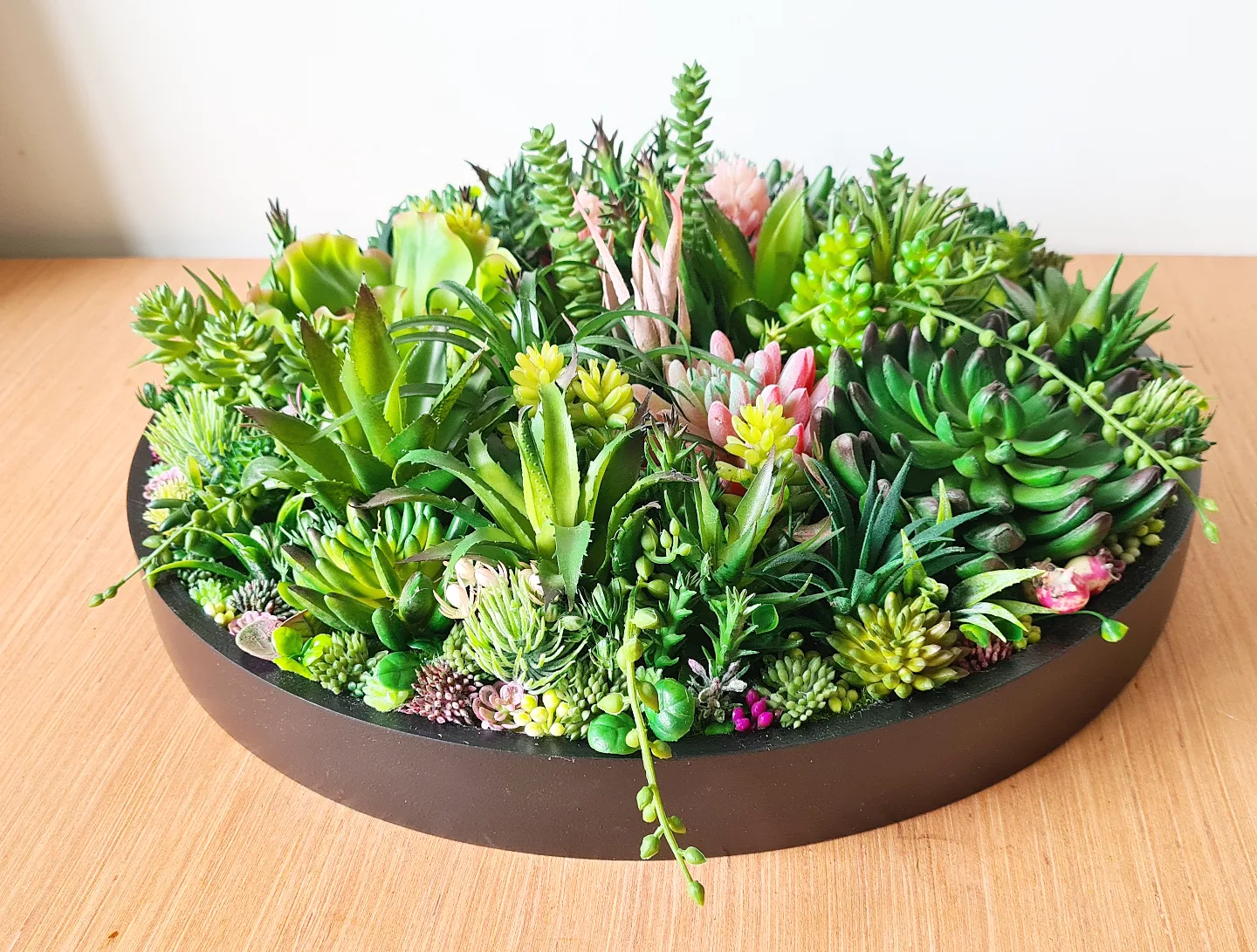 Faux Succulent Planter Circle x 1 (Green/Pinks)