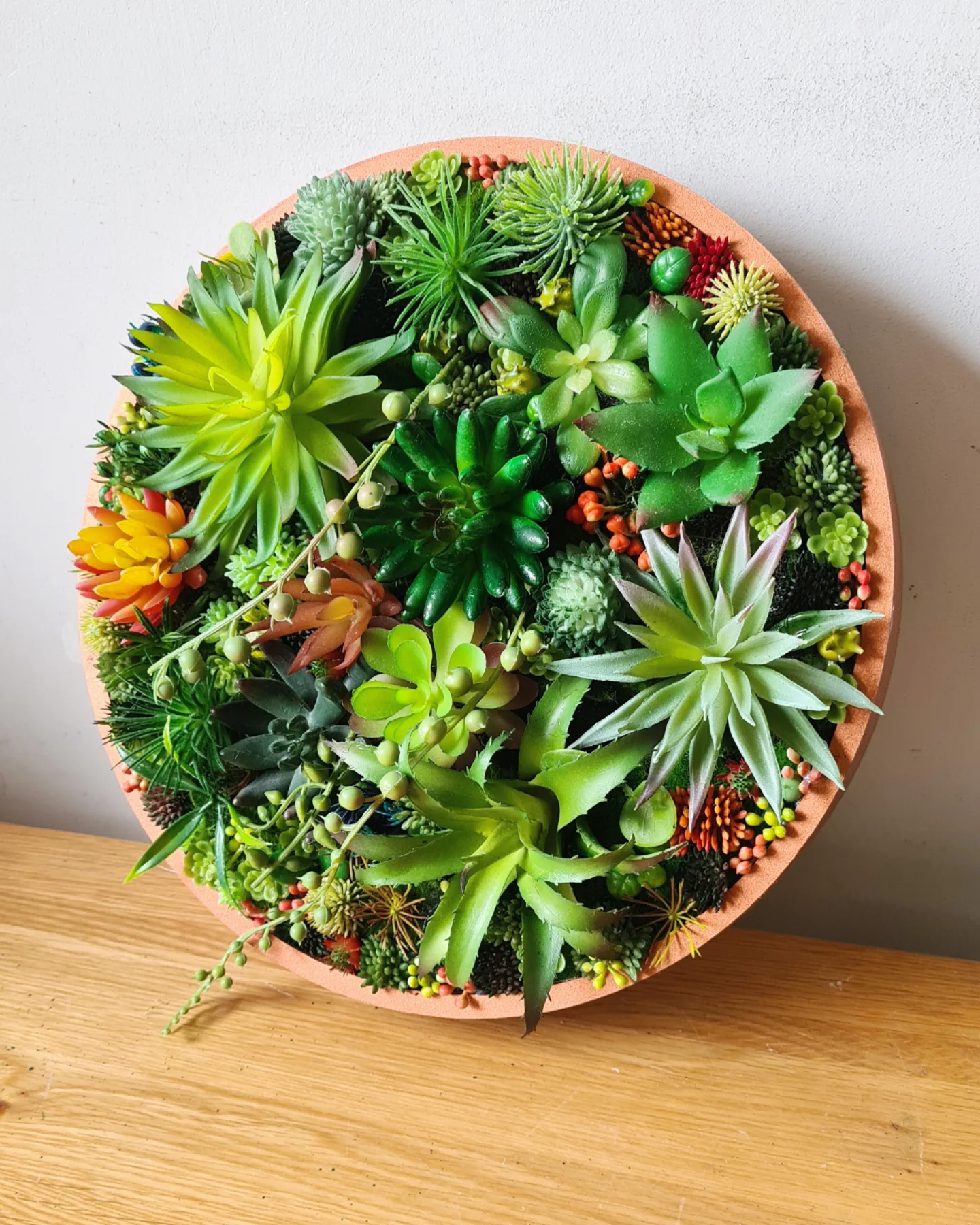 Faux Succulent Wall Circle x 1 (Green/Multi Rusts)