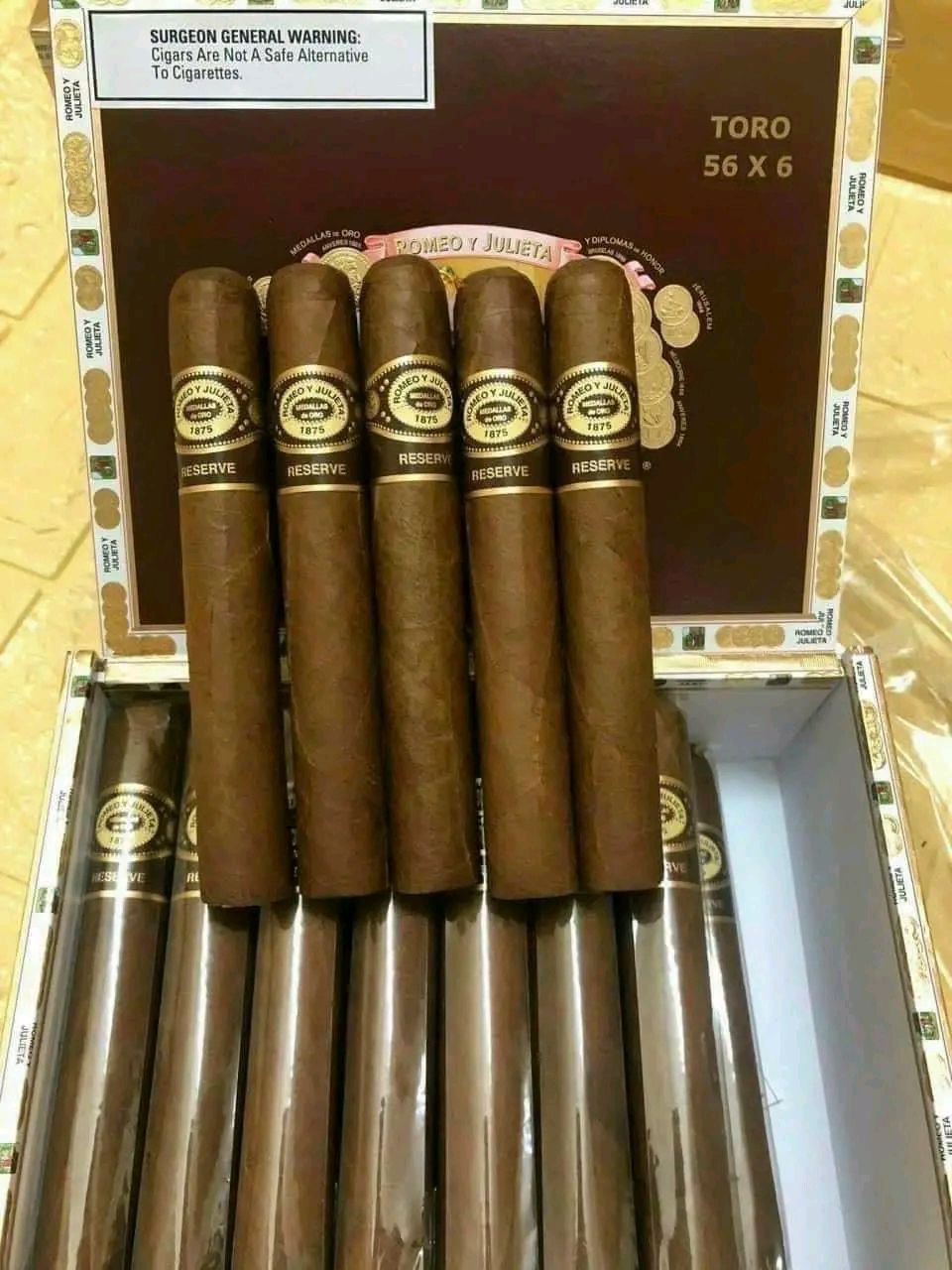 Cigares Toro Reserve