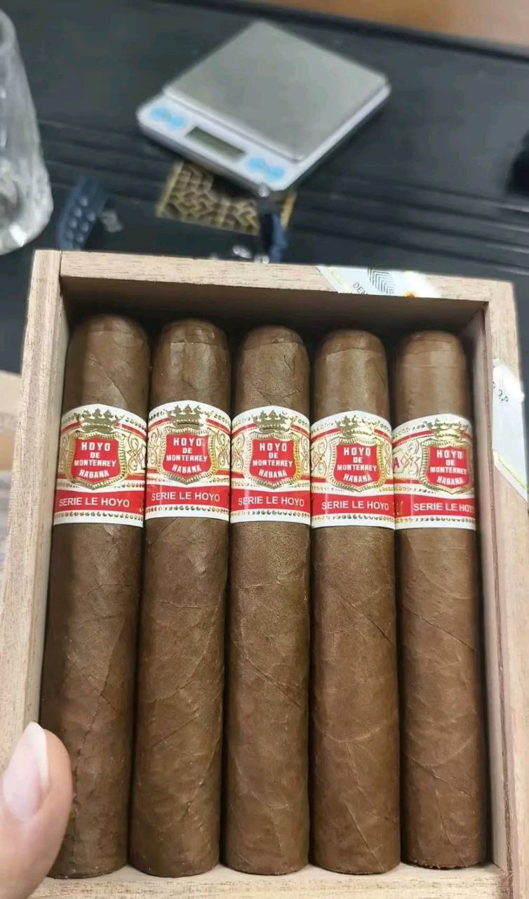 Coffret de 5 cigares Hoyo de Monterrey