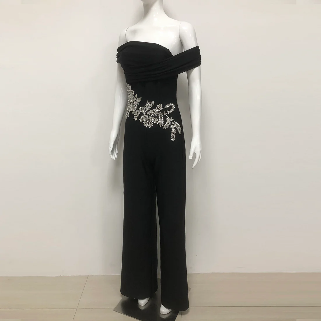 Elegant Off-Shoulder Jumpsuit