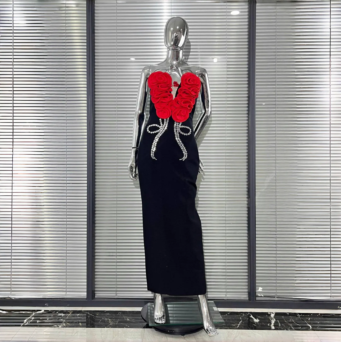 Elegant Black Rose Embellished Evening Dress