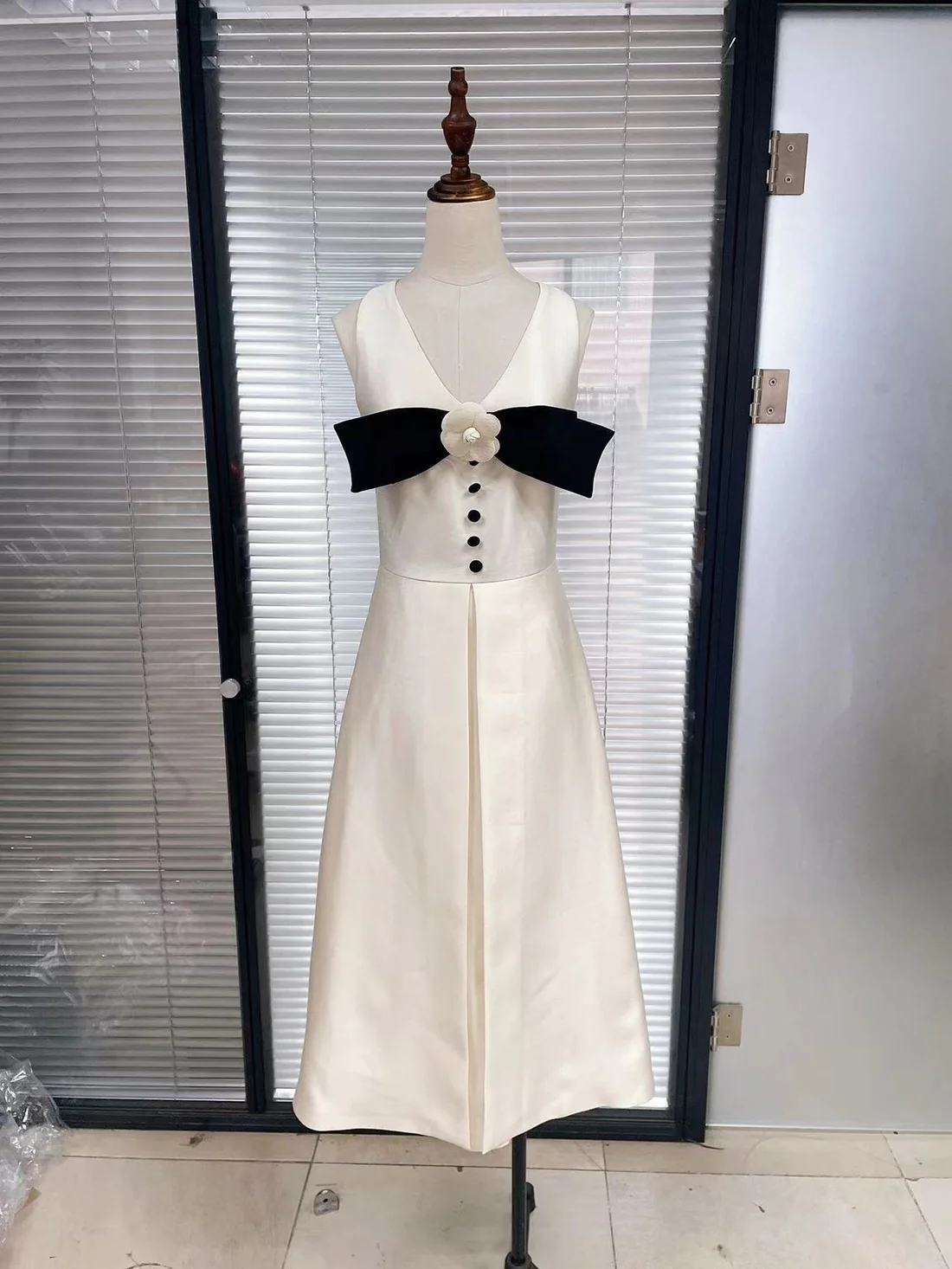 Elegant White Buttoned Dress