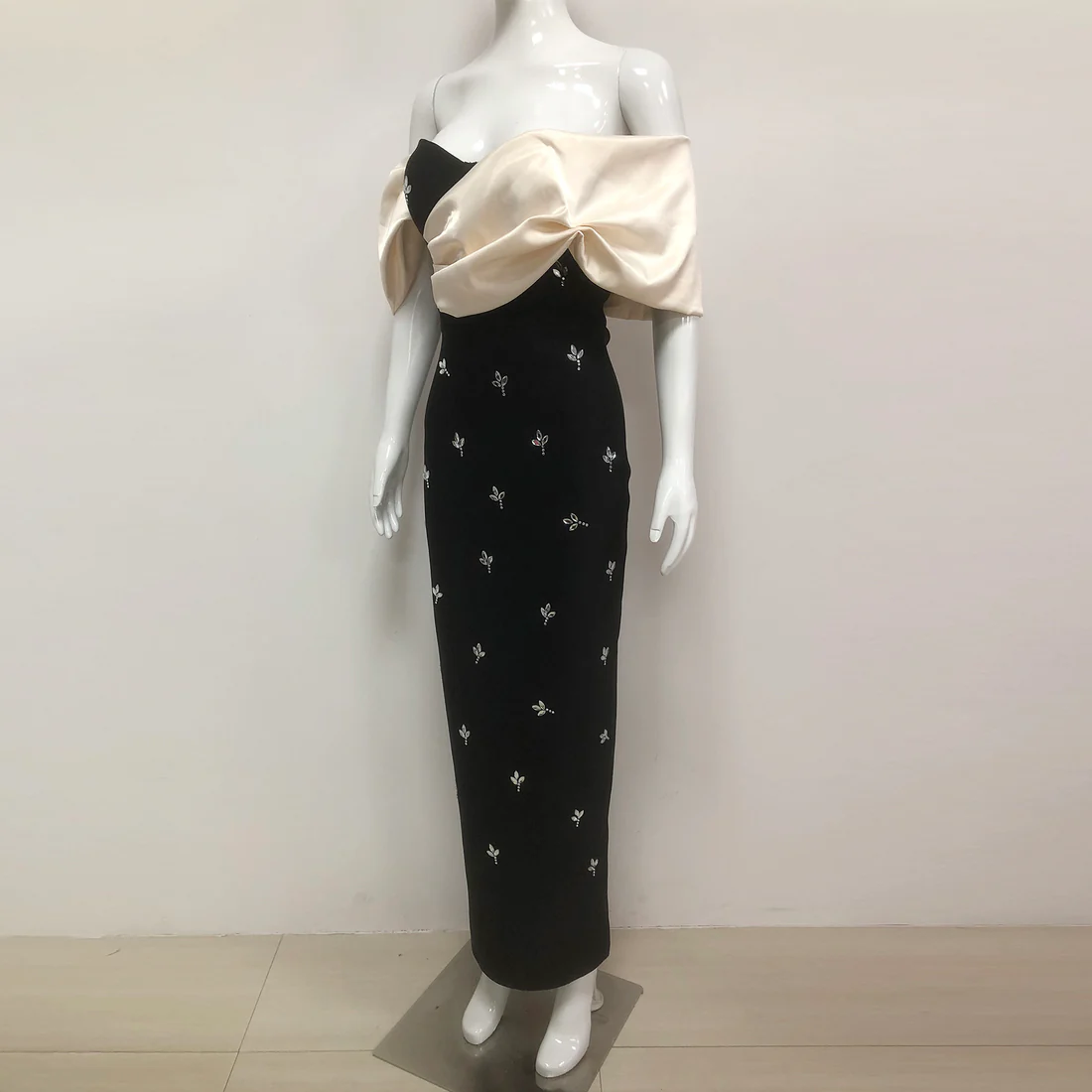 Elegant Off-Shoulder Evening Gown