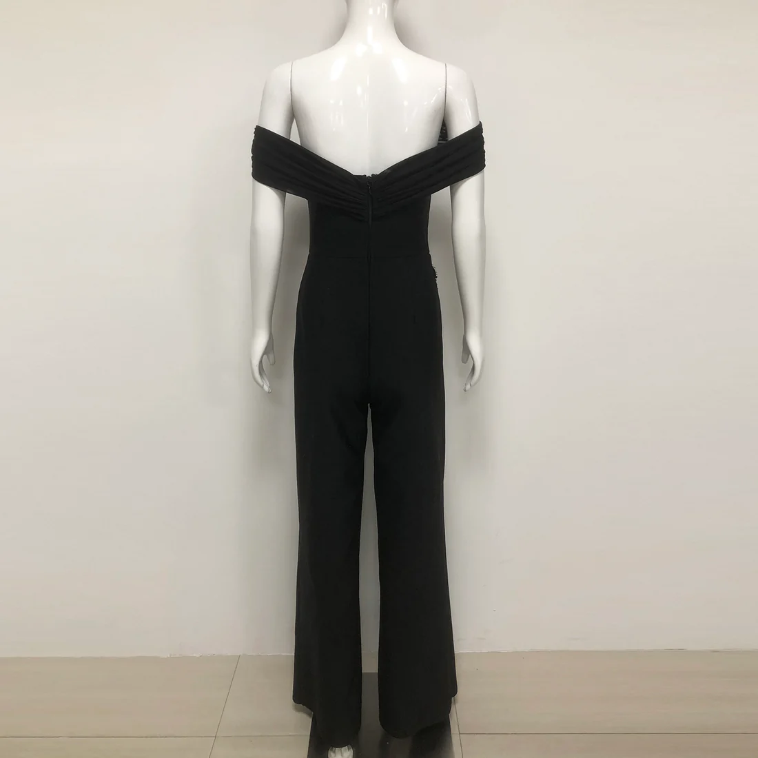 Elegant Off-Shoulder Jumpsuit