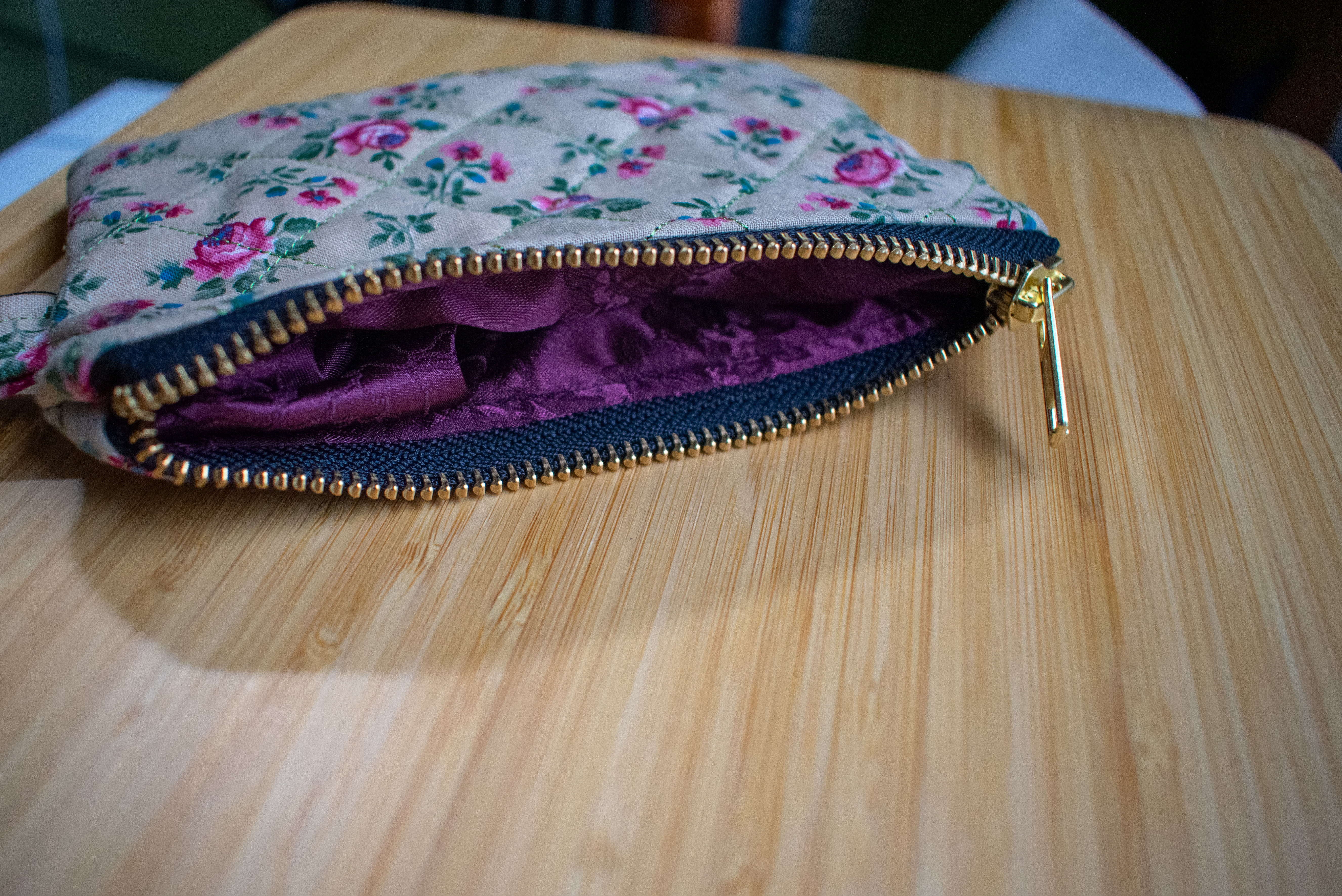 Essential Wrist Pouch 