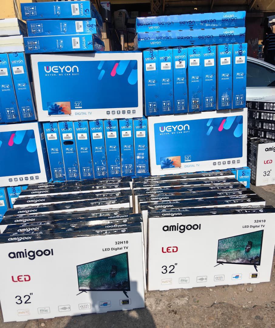 Amigoo 32-Inch LED Digital TV