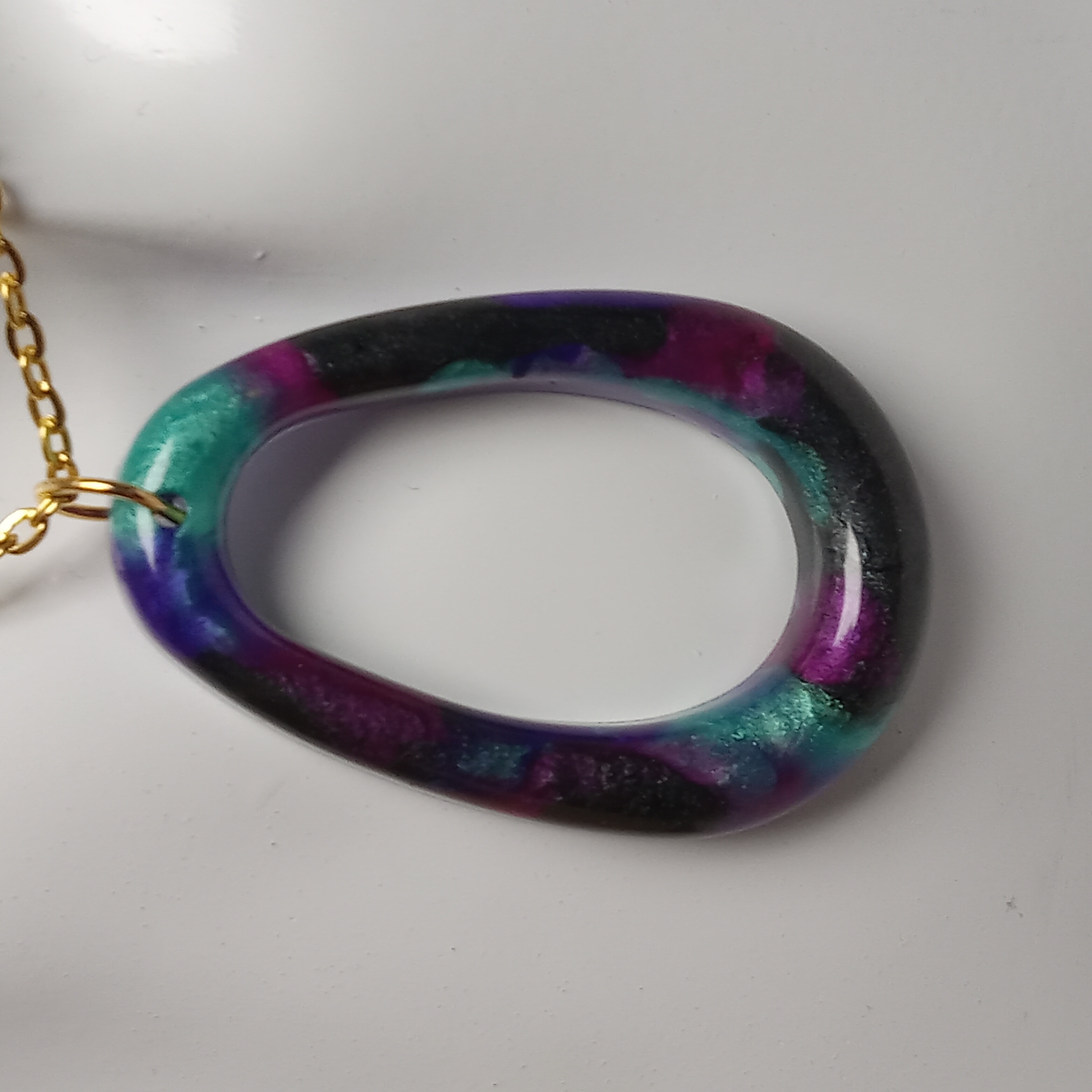 Resin Oval Pendant Necklace