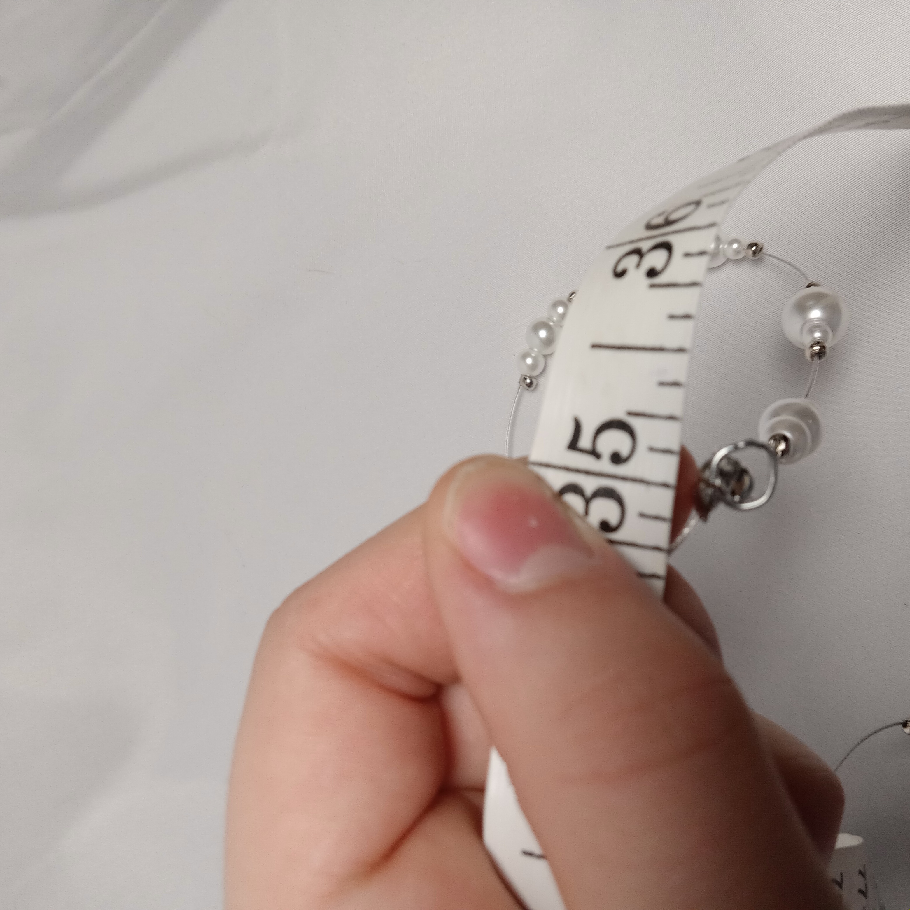 Elegant Faux Pearl Necklace