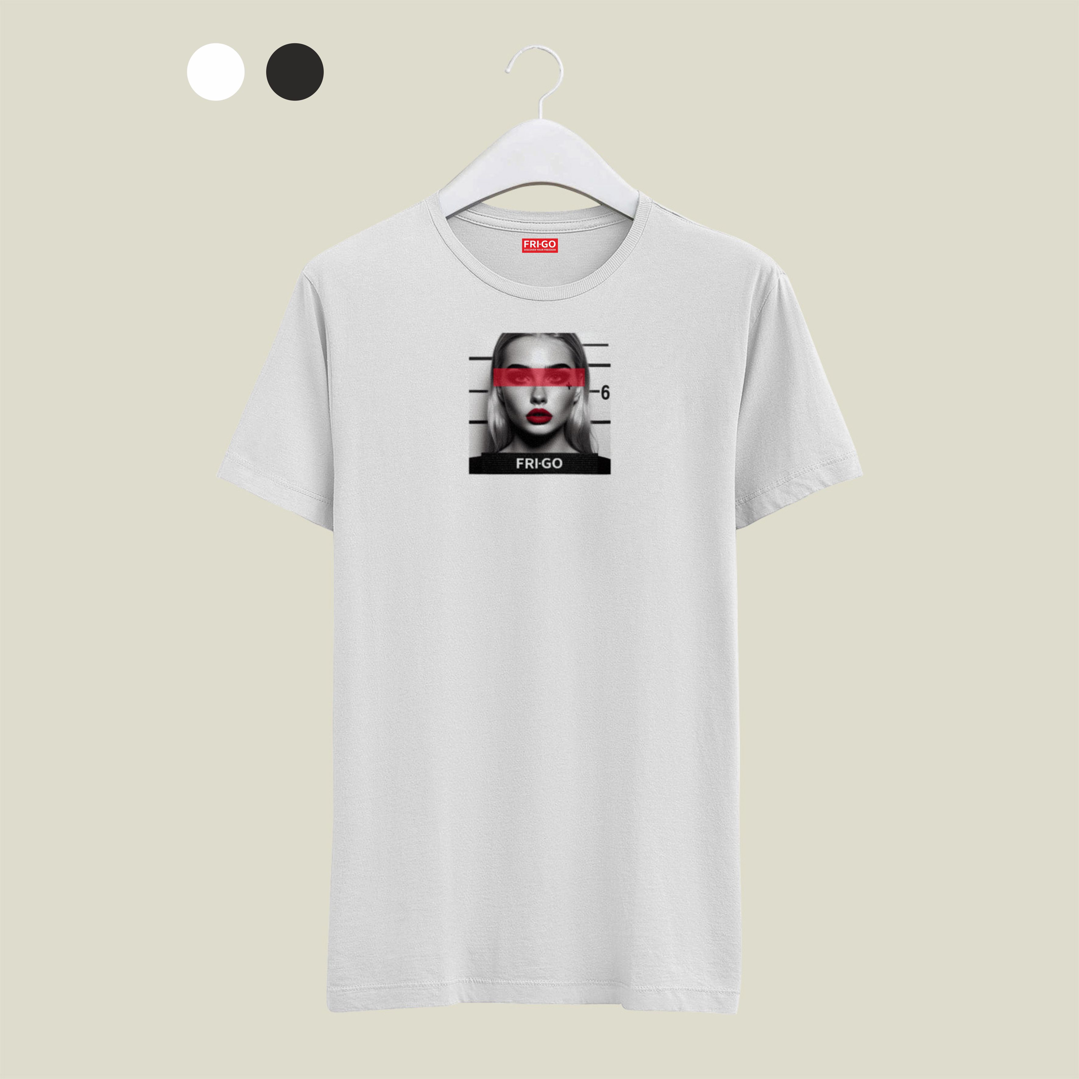 T-shirt in cotone con grafica prison