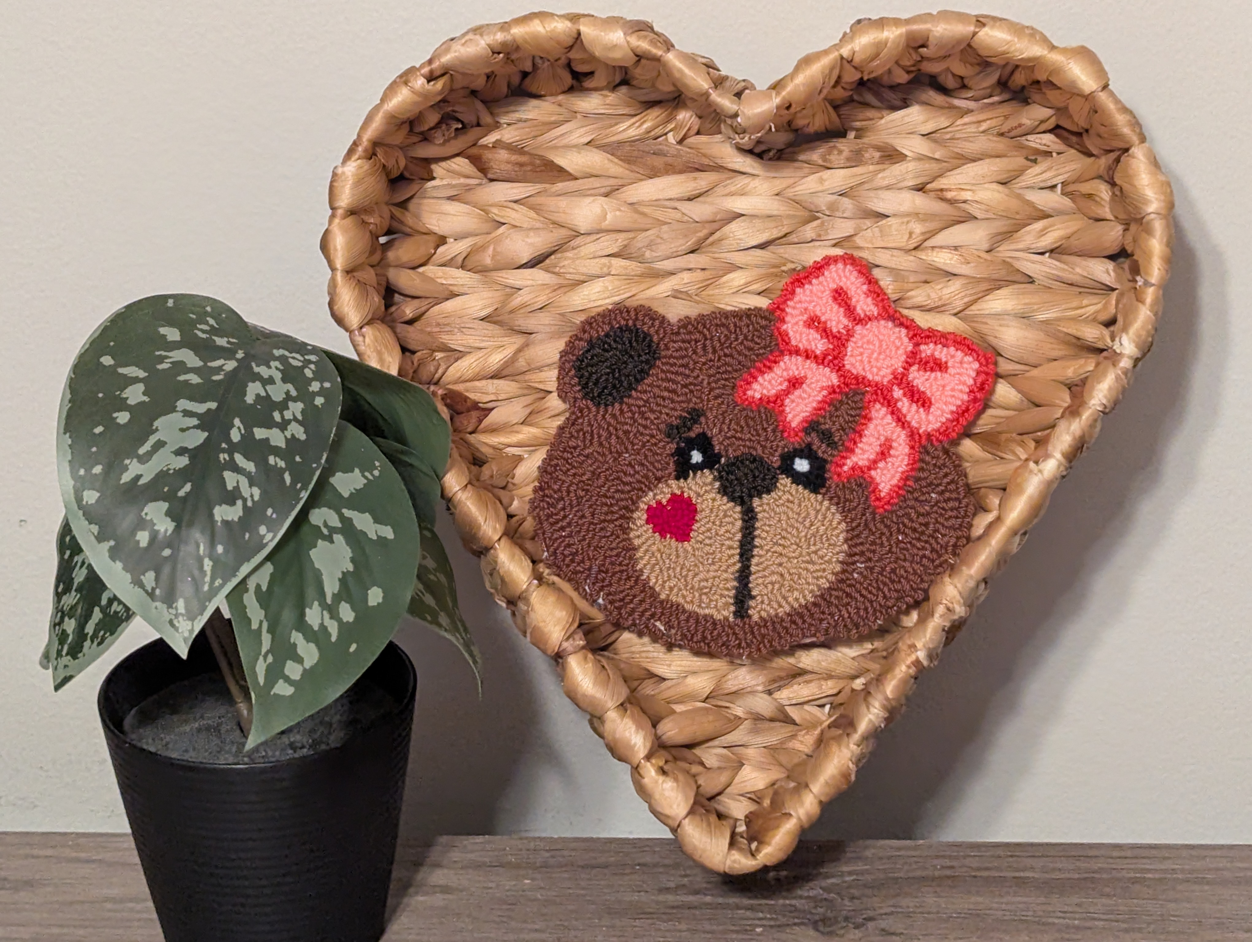 Cozy Bow Bear Punch Needle Wall Art & Coaster